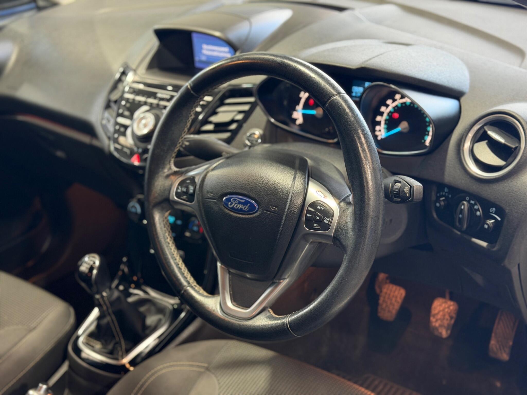 Ford Fiesta - Image 24