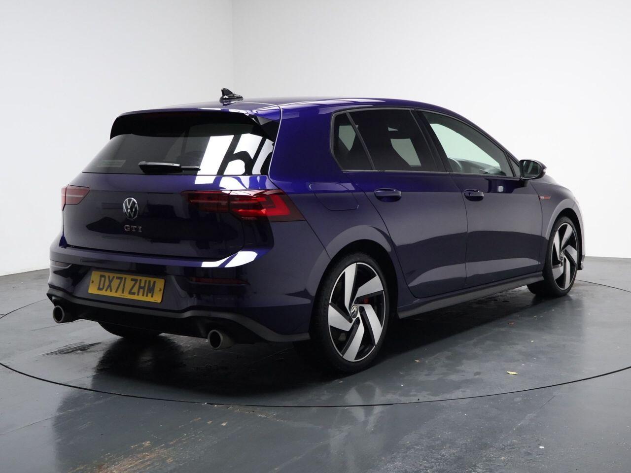 Volkswagen Golf - Image 12