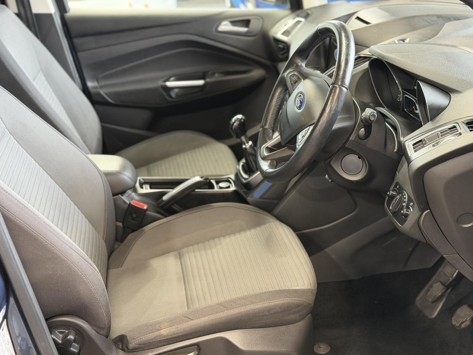Ford C-MAX - Image 20