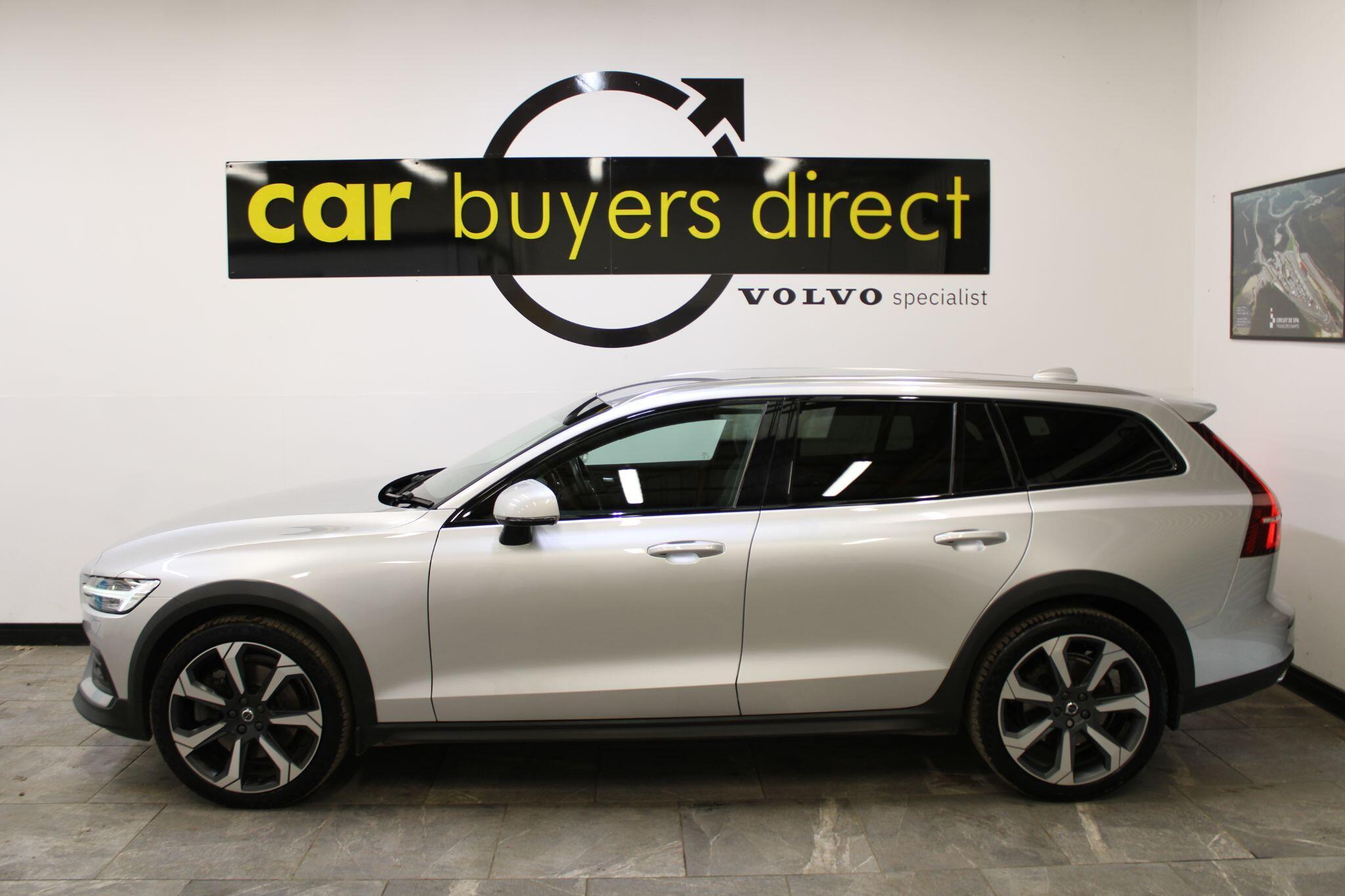 Volvo V60 CROSS COUNTRY - Image 24