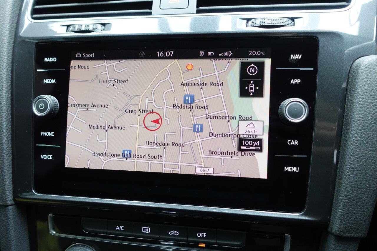 Volkswagen Golf - Image 2