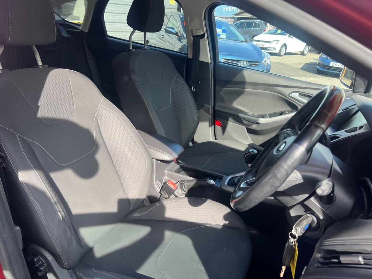 Ford Focus - Image 15