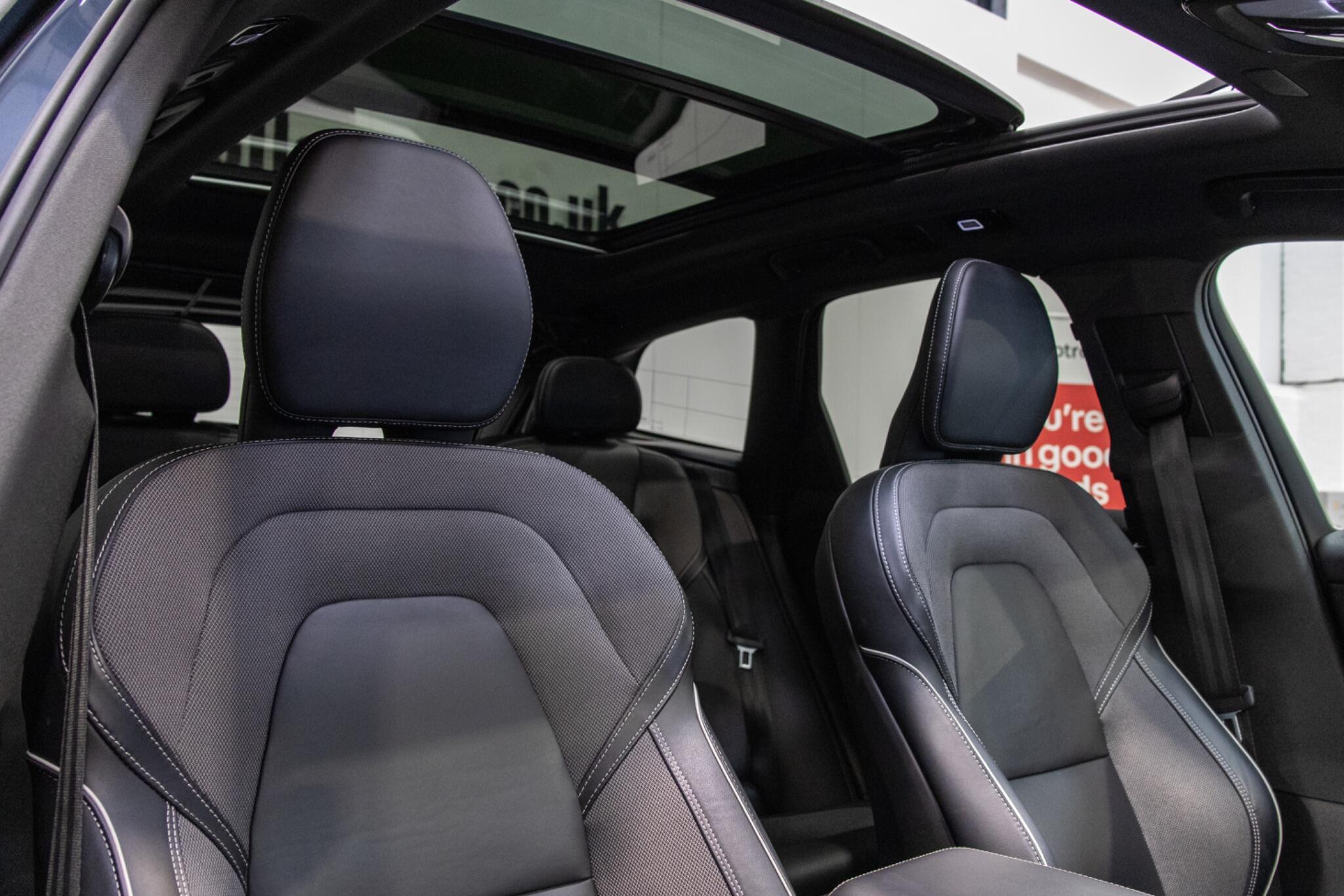 Volvo XC60 - Image 16