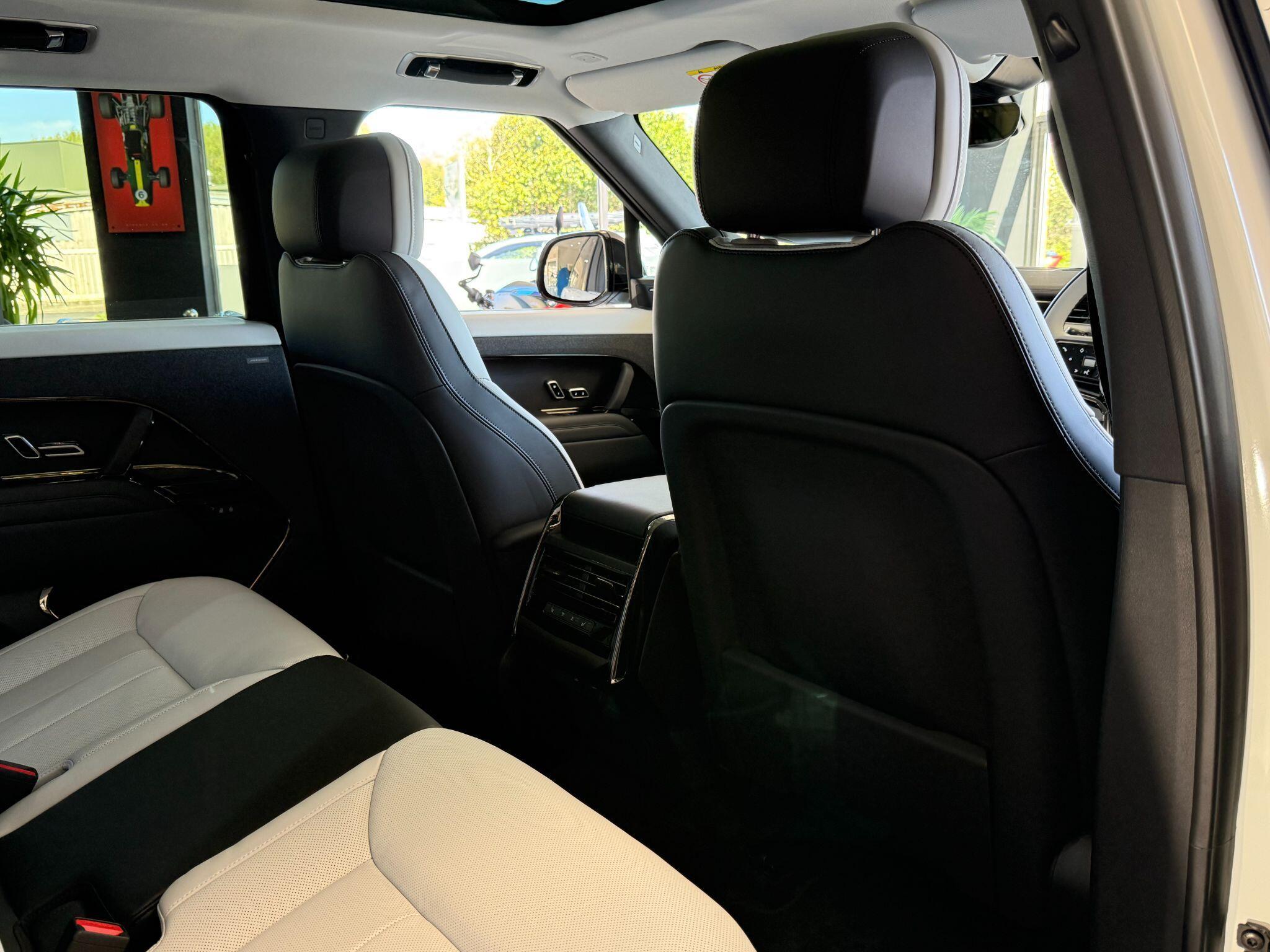 Land Rover RANGE ROVER SPORT - Image 16