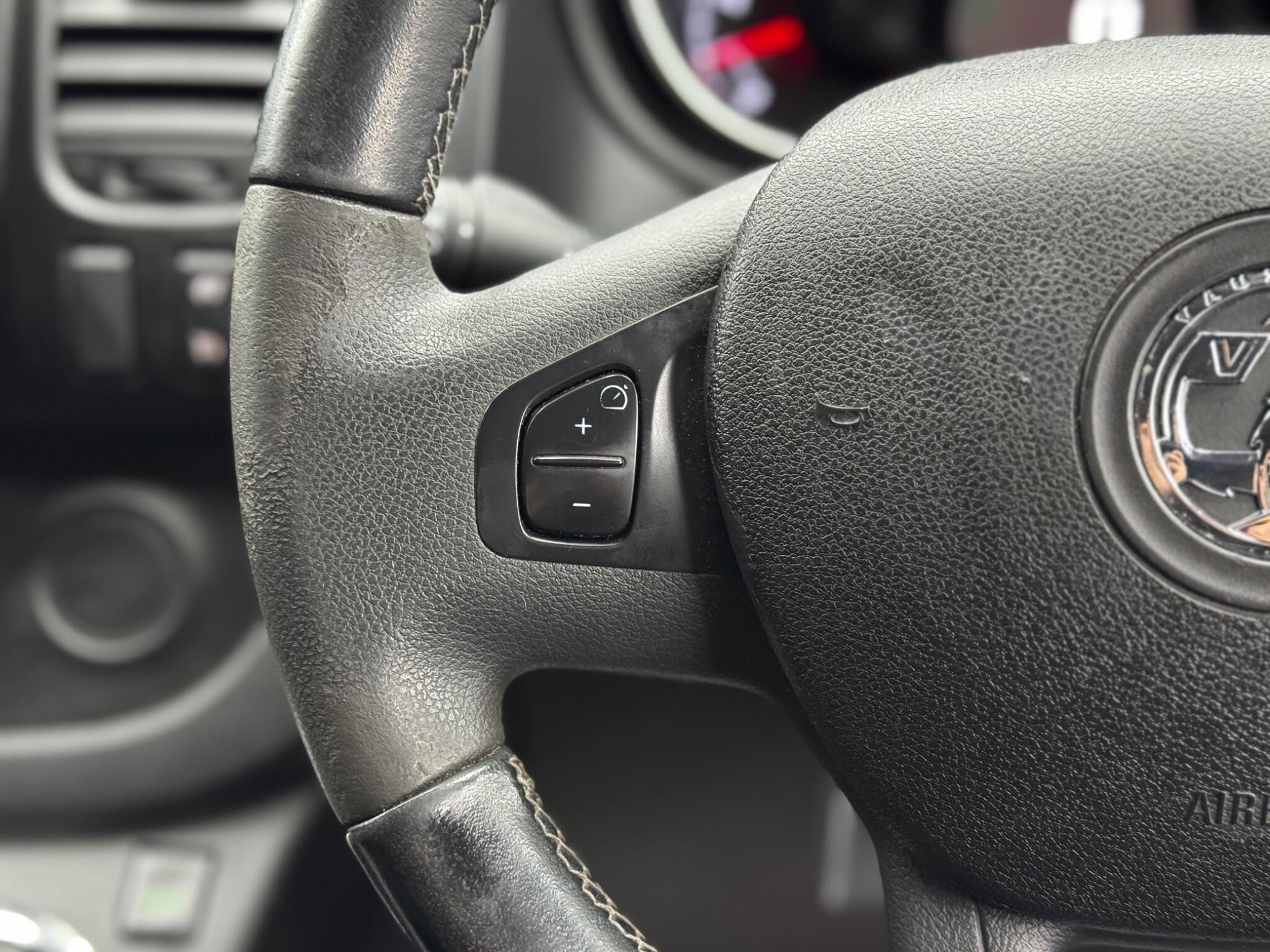 Vauxhall Vivaro - Image 18