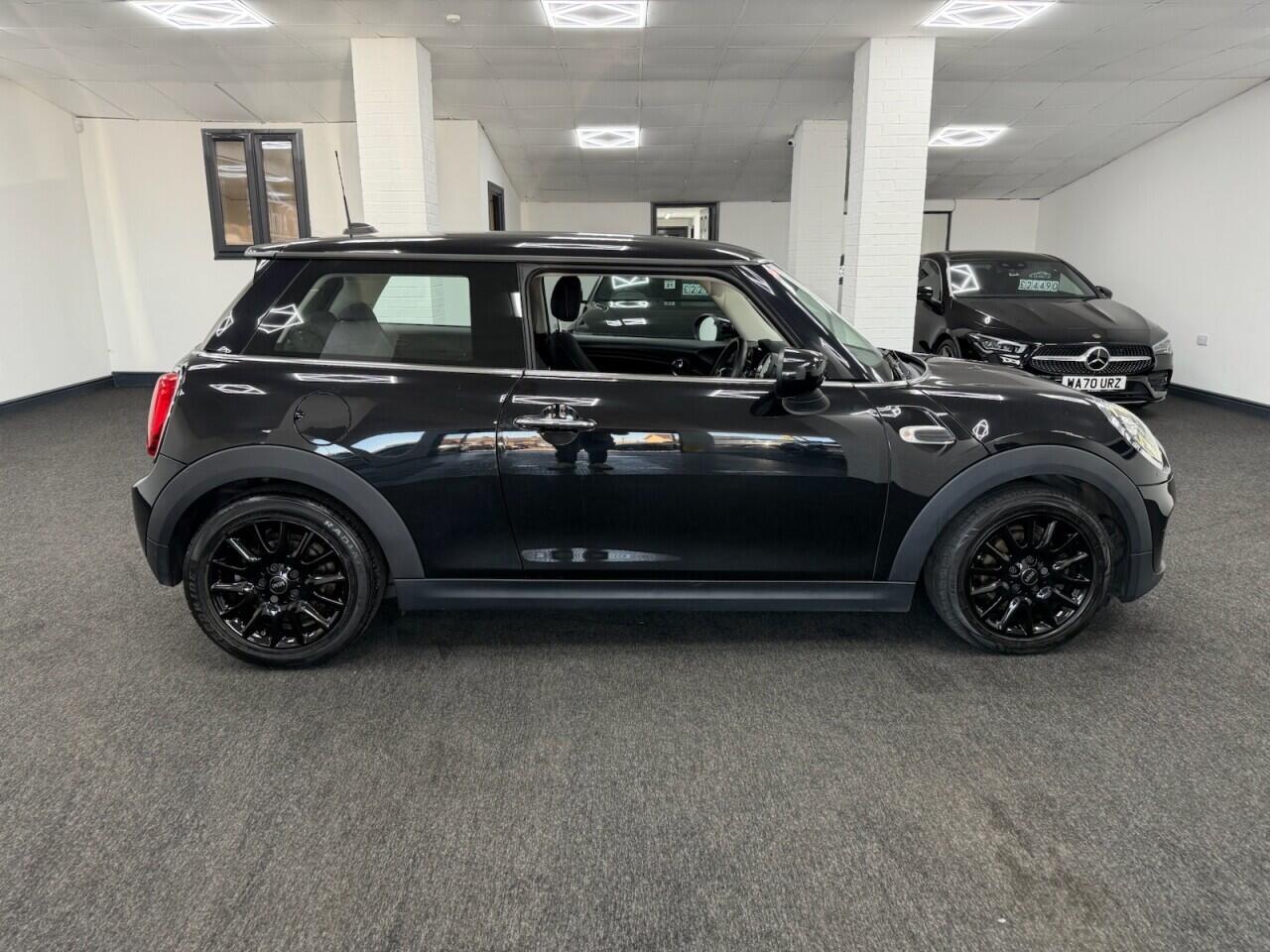 MINI Hatch - Image 3