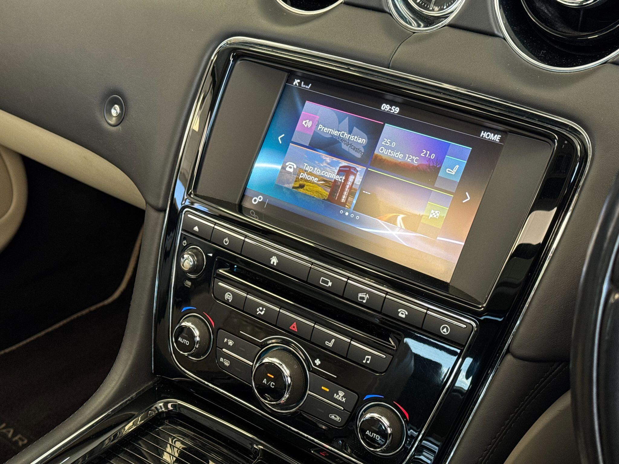 Jaguar XJ - Image 40