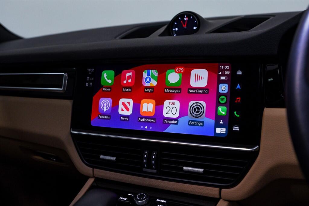 Porsche Cayenne - Image 32