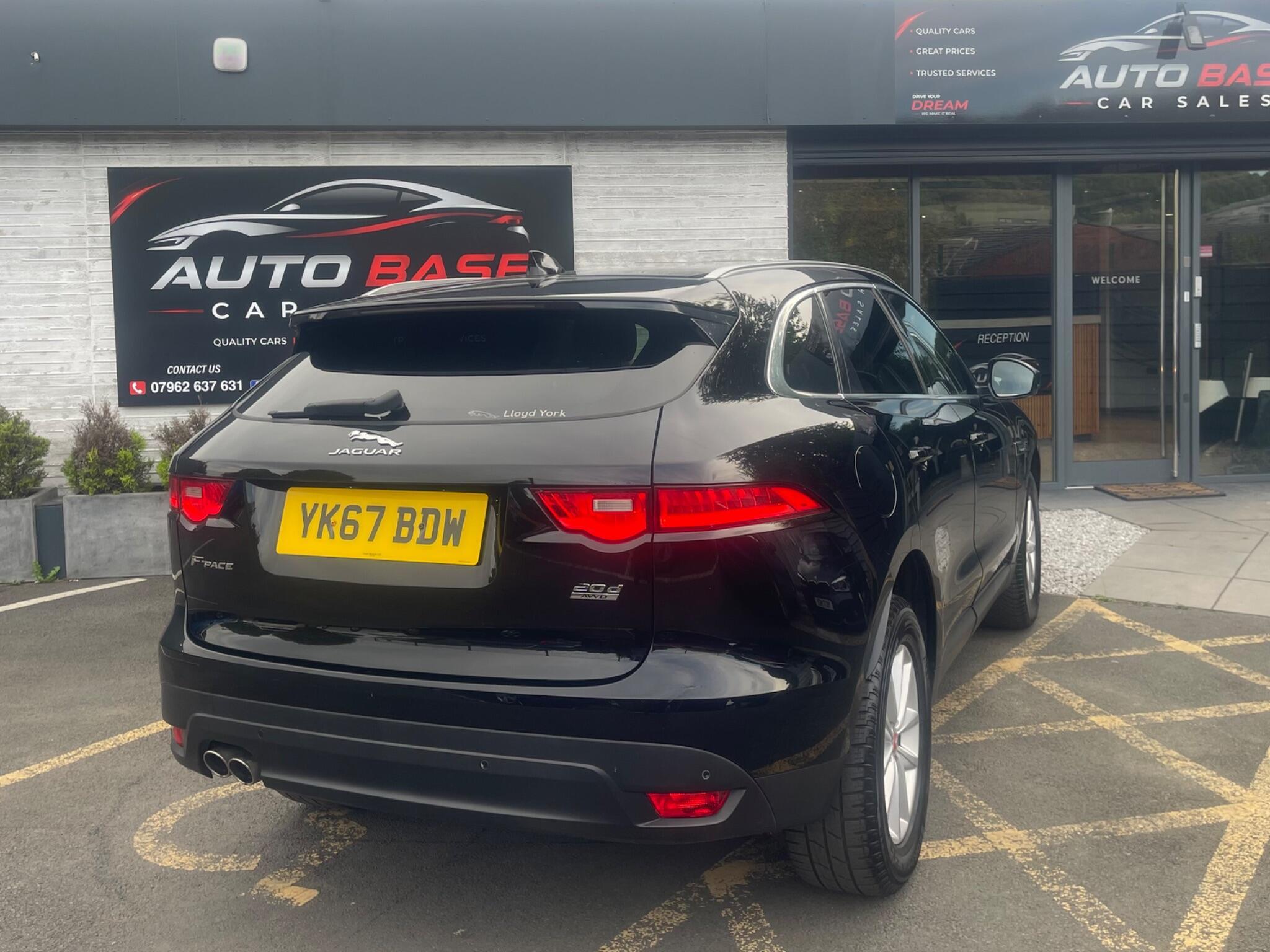 Jaguar F-Pace - Image 12