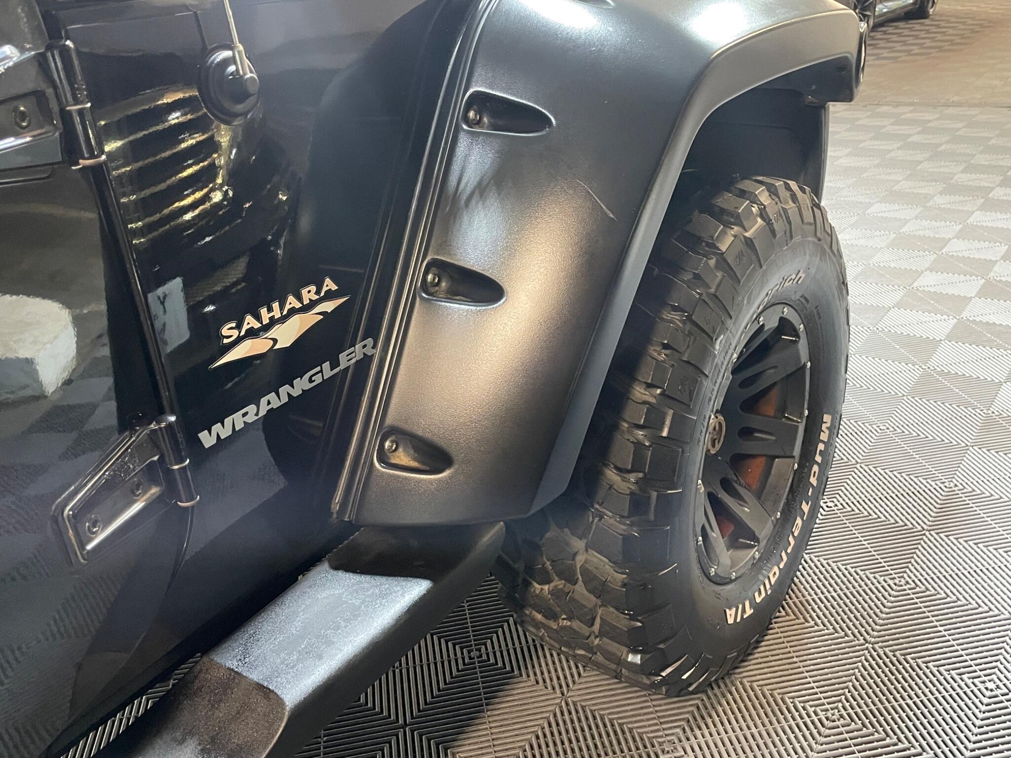 Jeep Wrangler - Image 12