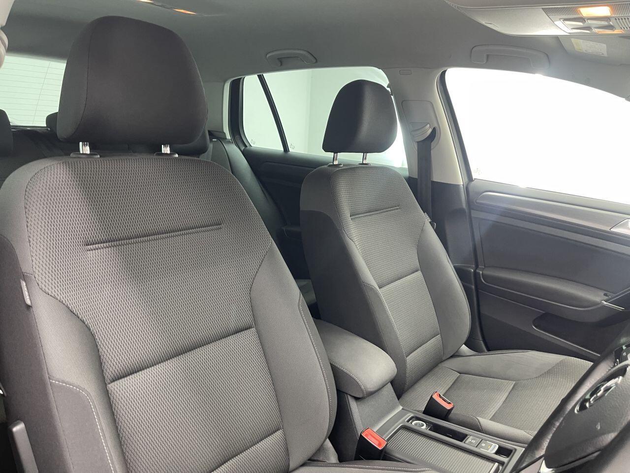 Volkswagen Golf - Image 2