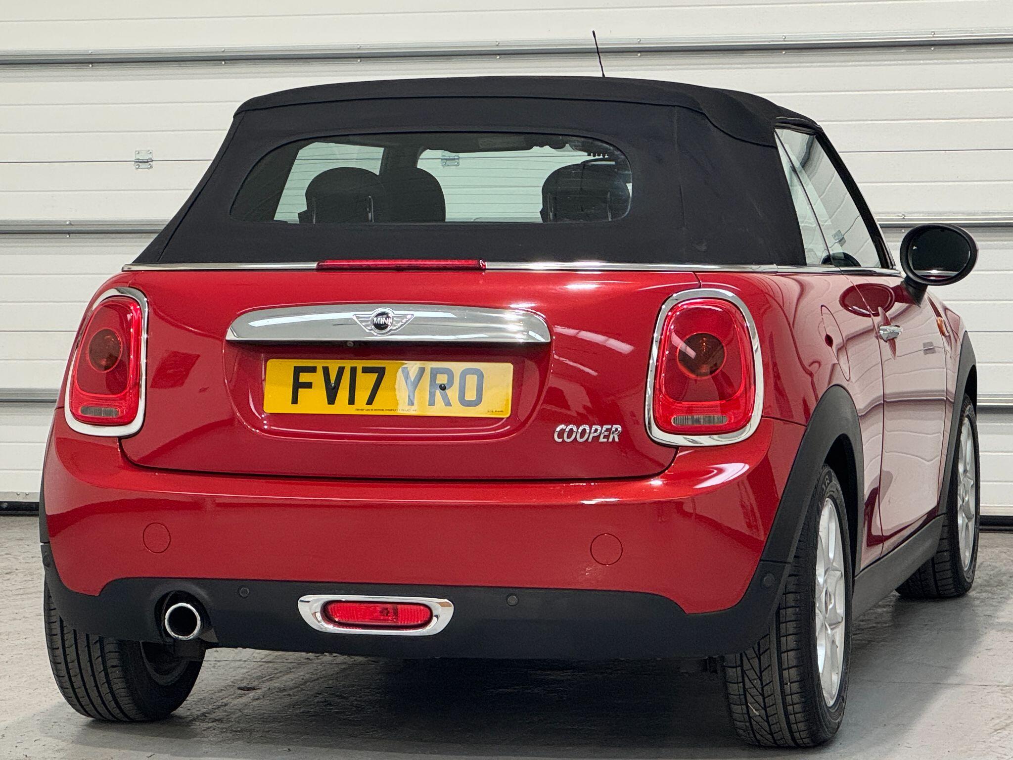 MINI Convertible - Image 20