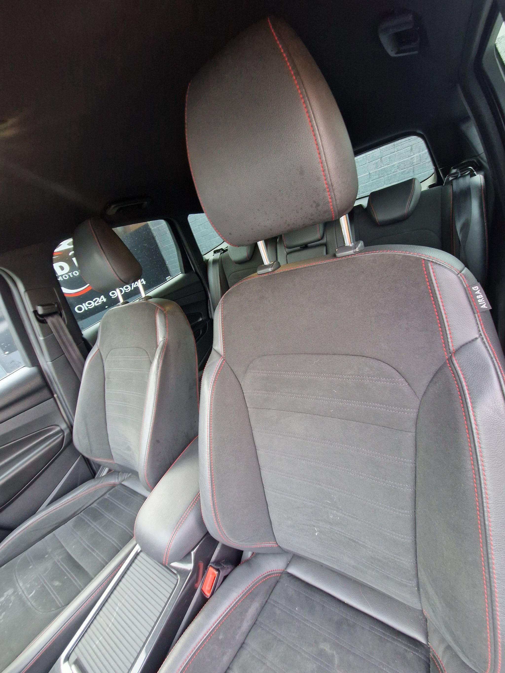 Ford Kuga - Image 36