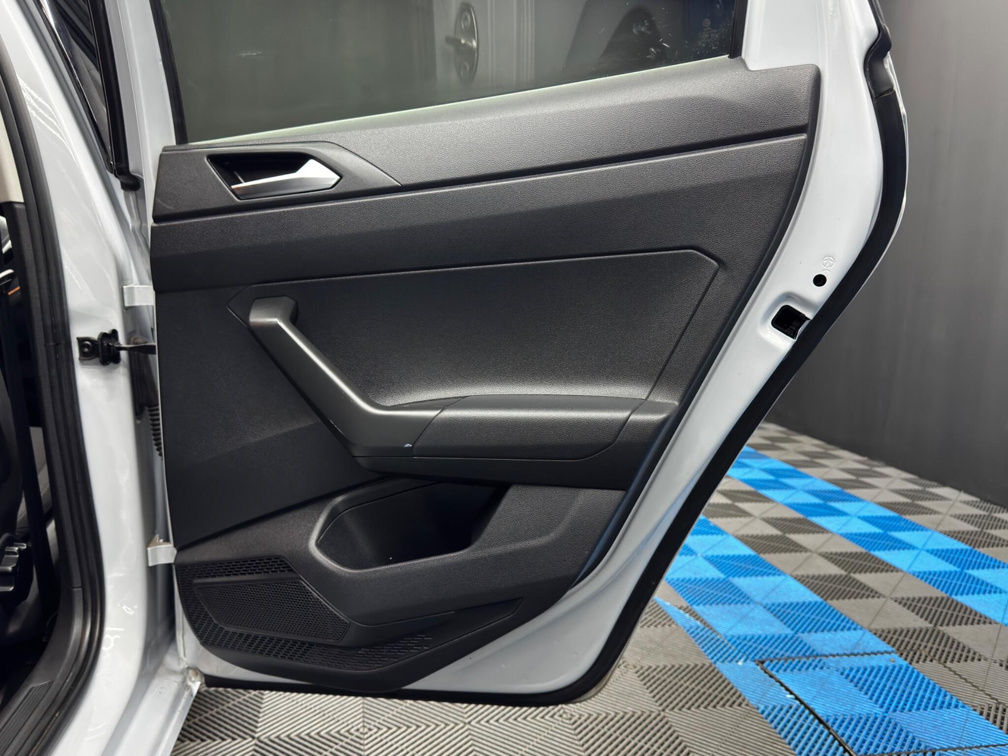 Volkswagen Polo - Image 41