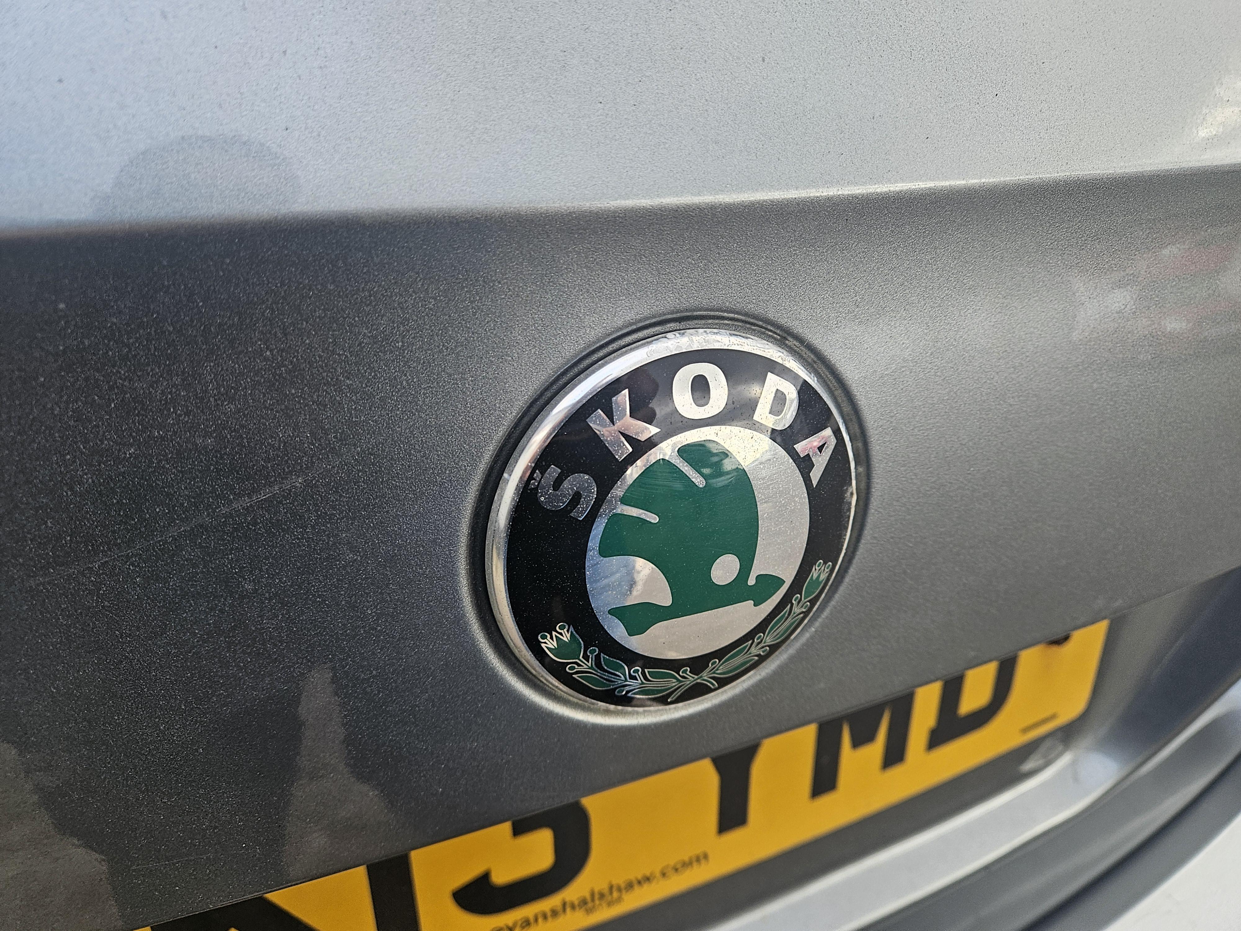 Skoda Superb - Image 33