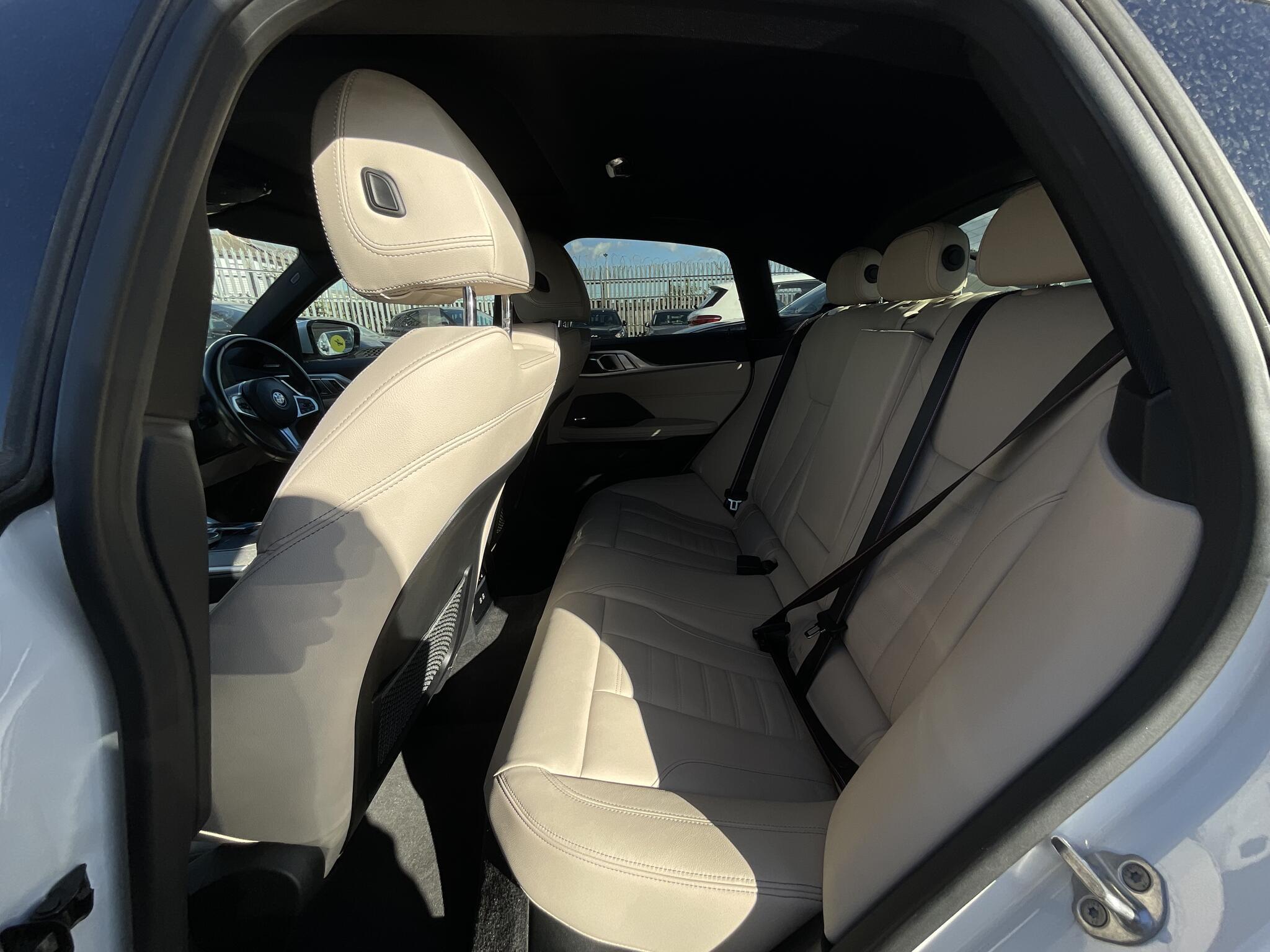 BMW I4 - Image 15