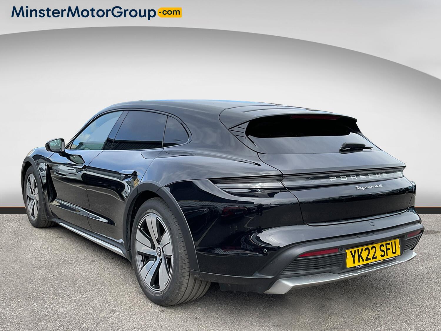 Porsche Taycan - Image 4