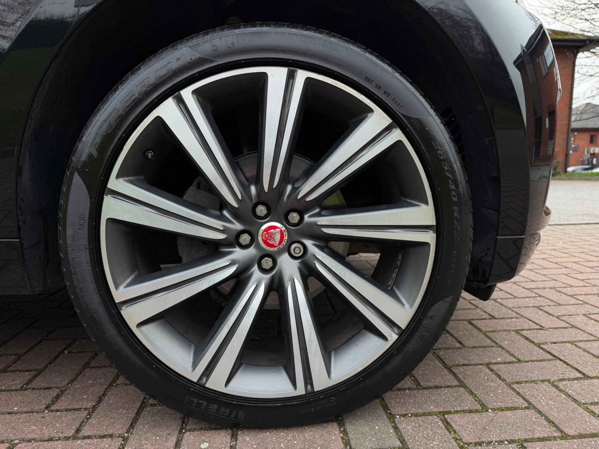 Jaguar F-Pace - Image 43