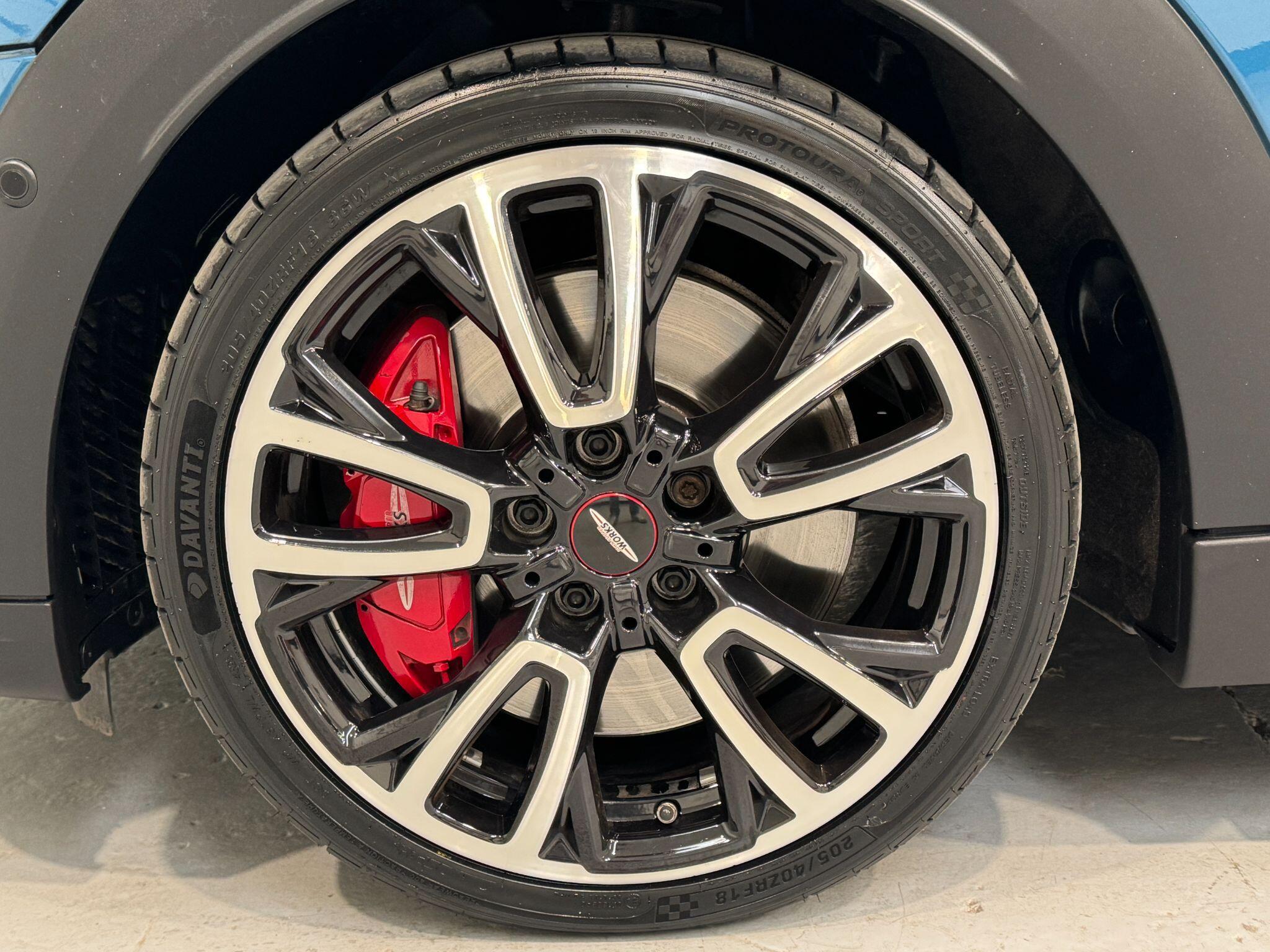 MINI Hatch - Image 22