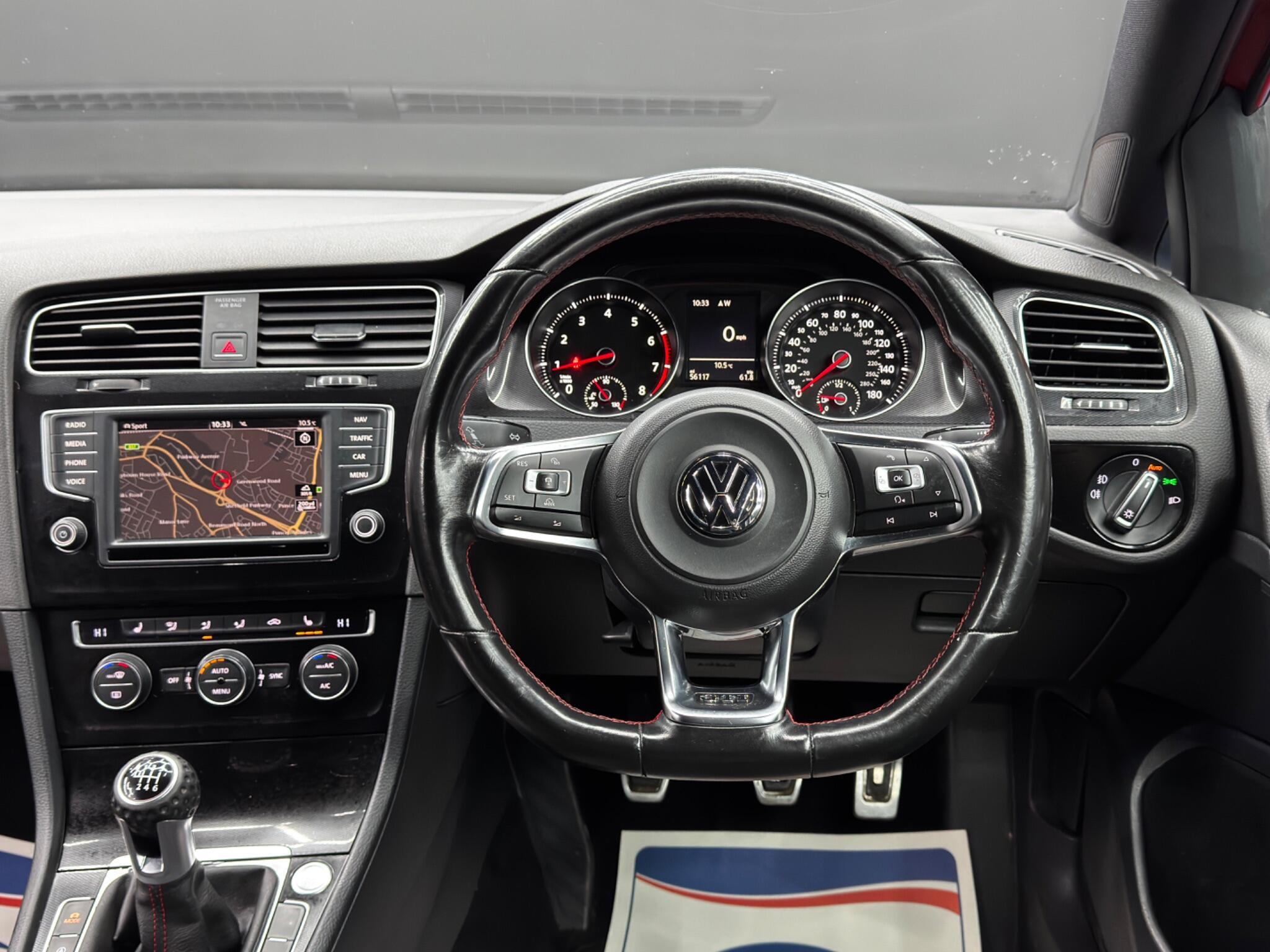 Volkswagen Golf - Image 17