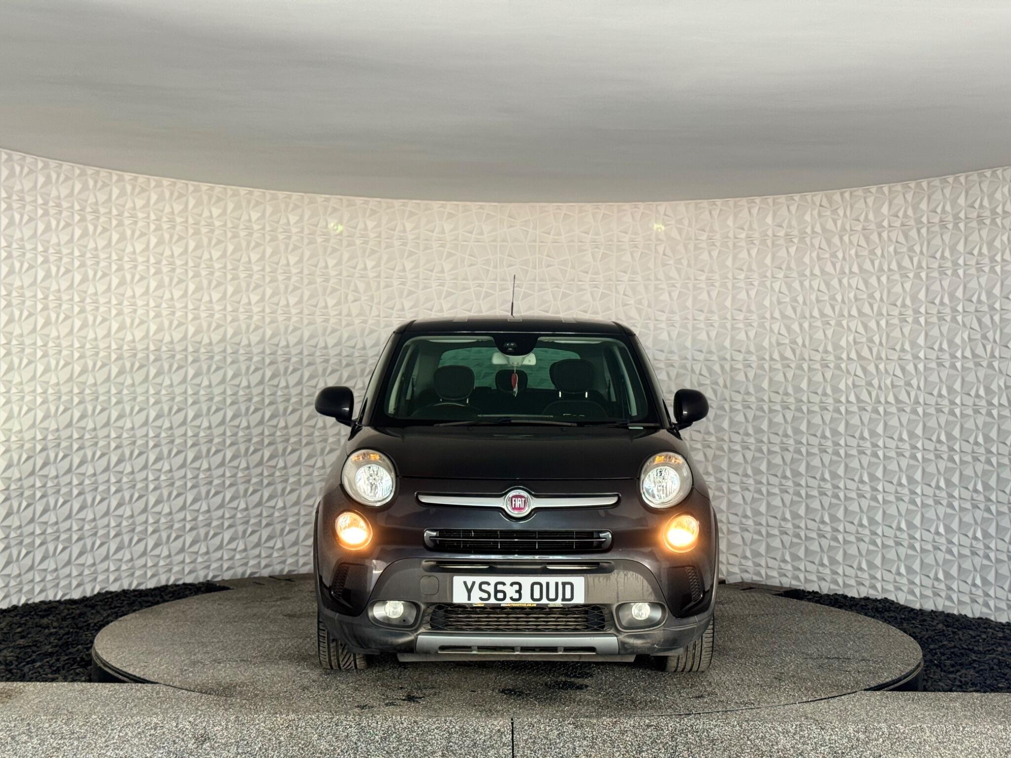 Fiat 500L - Image 13