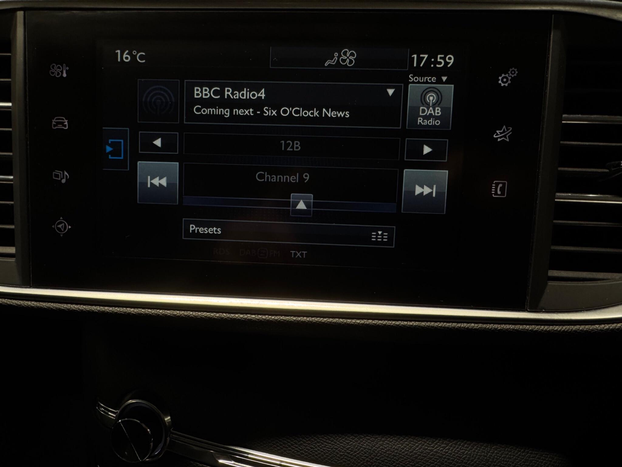 Peugeot 308 SW - Image 15