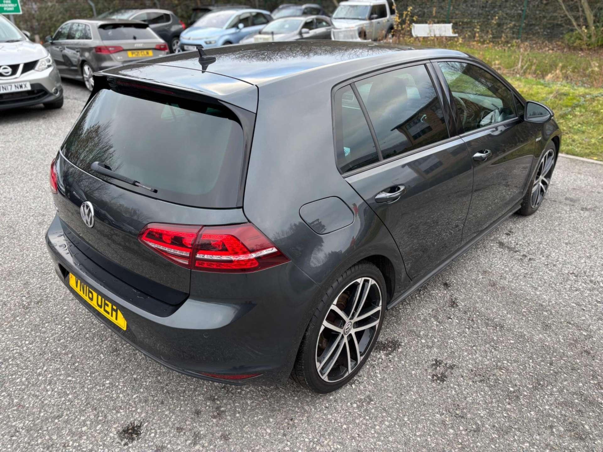 Volkswagen Golf - Image 7