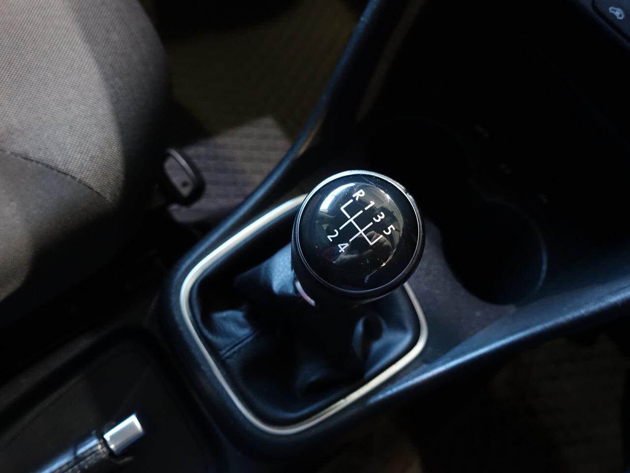 Volkswagen Polo - Image 28