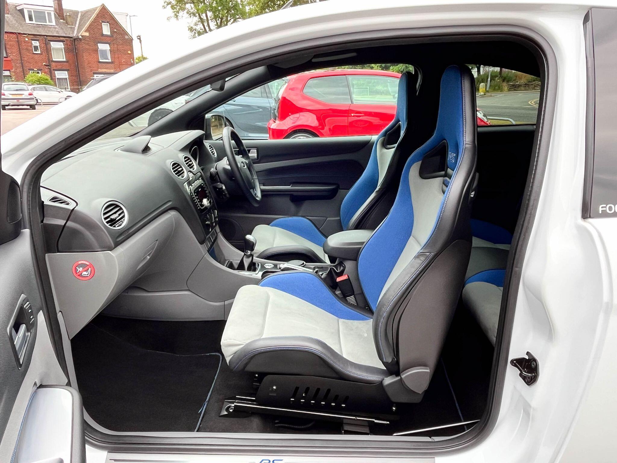 Ford Focus - Image 7
