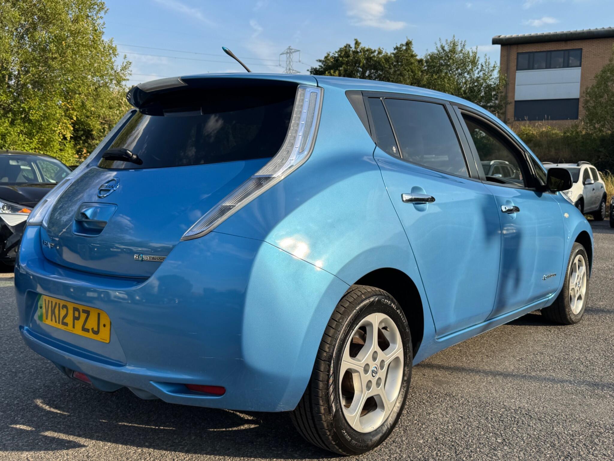 Nissan Leaf - Image 17