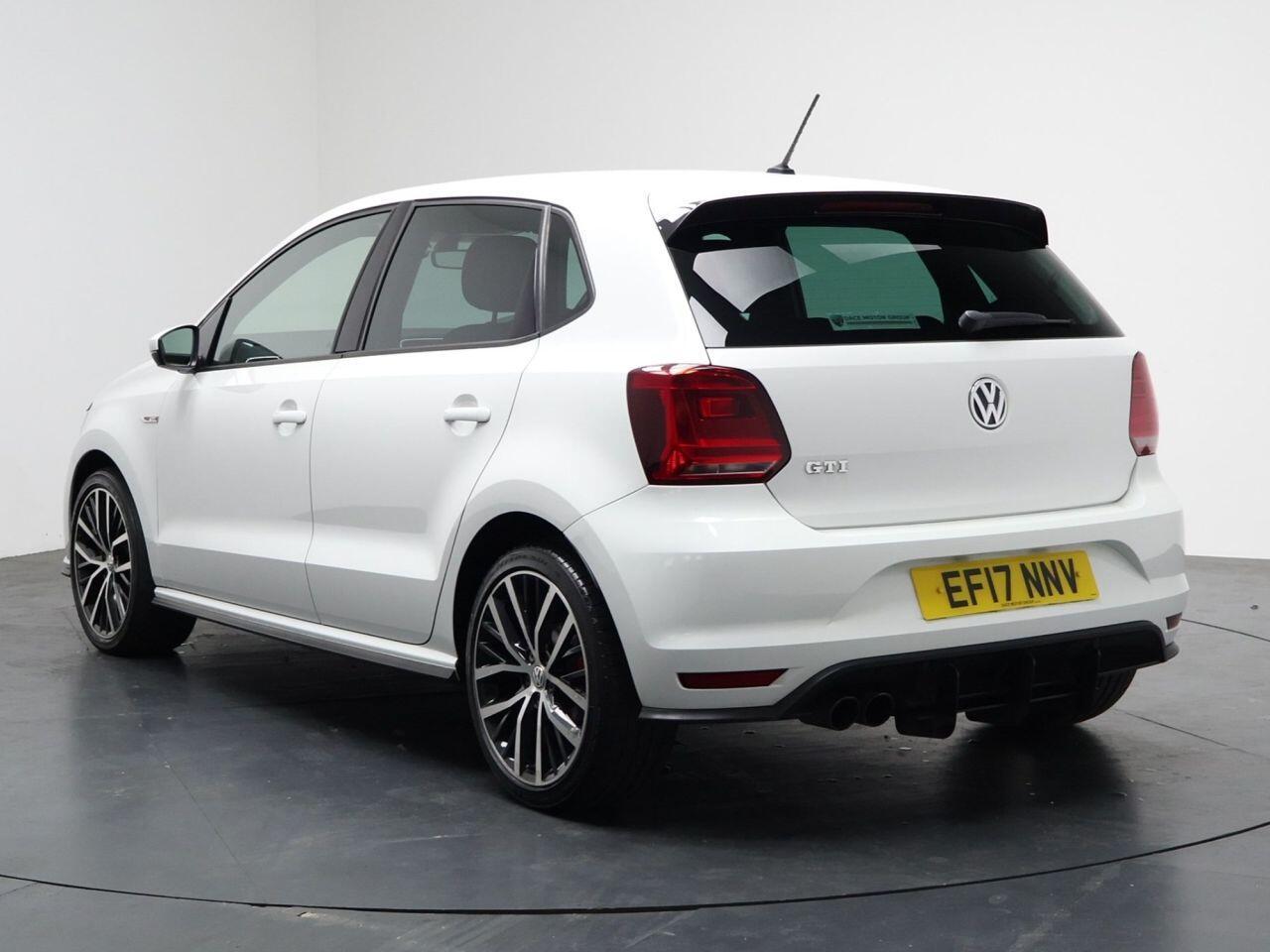 Volkswagen Polo - Image 9