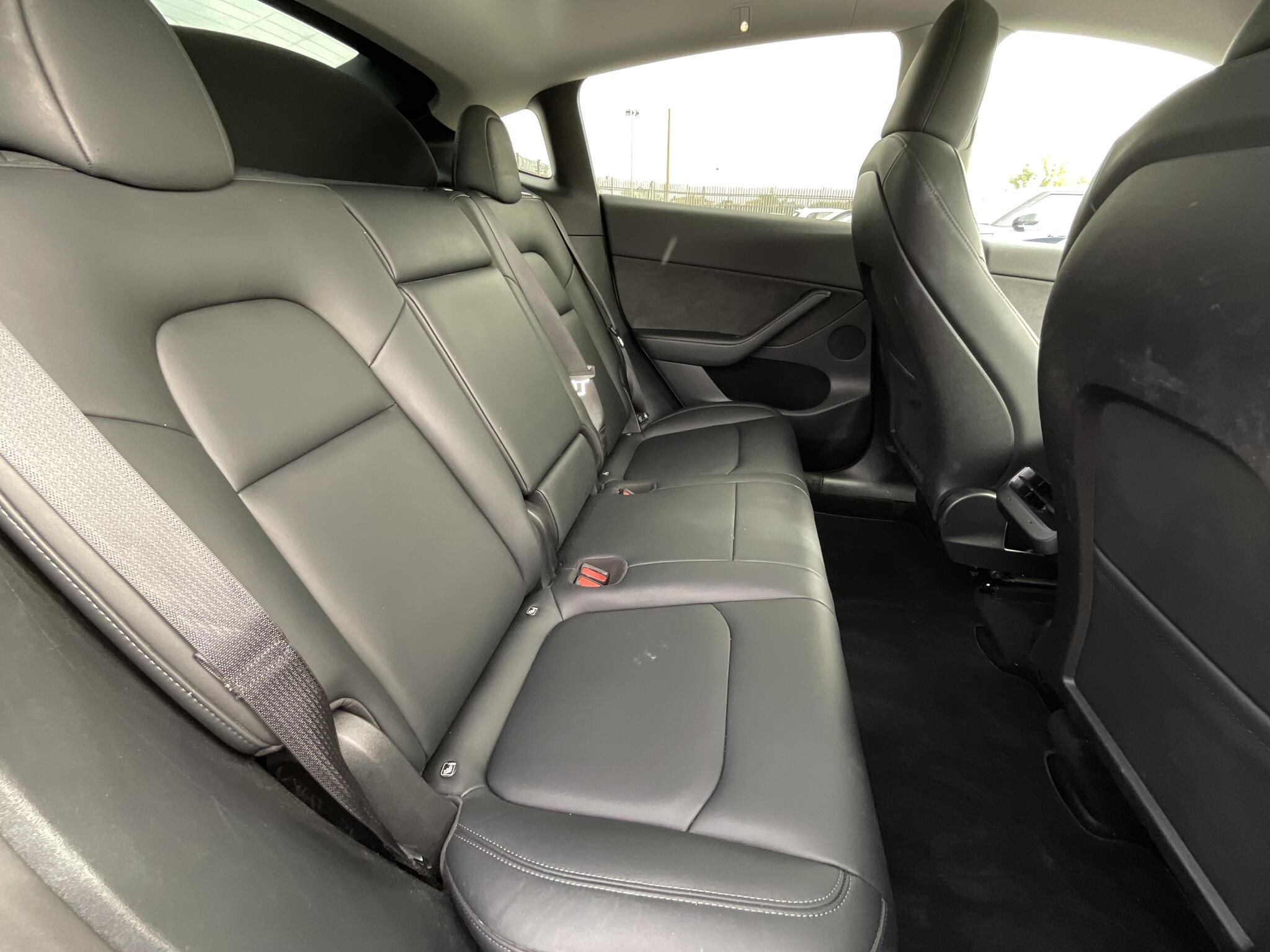 Tesla Model Y - Image 11