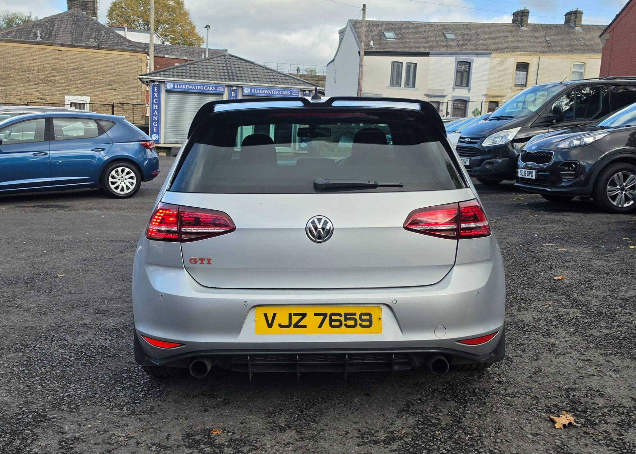 Volkswagen Golf - Image 6