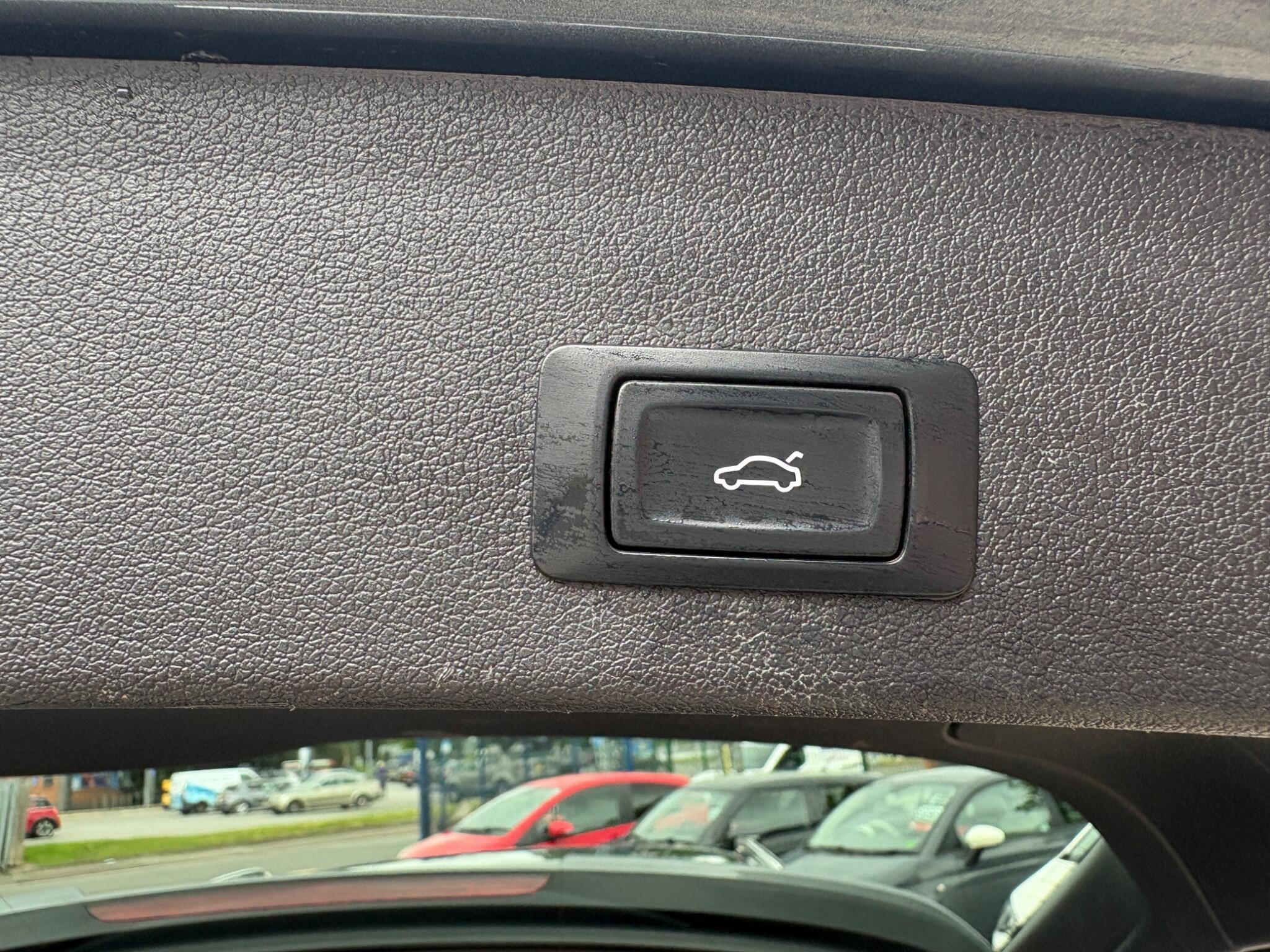 Audi Q5 - Image 18