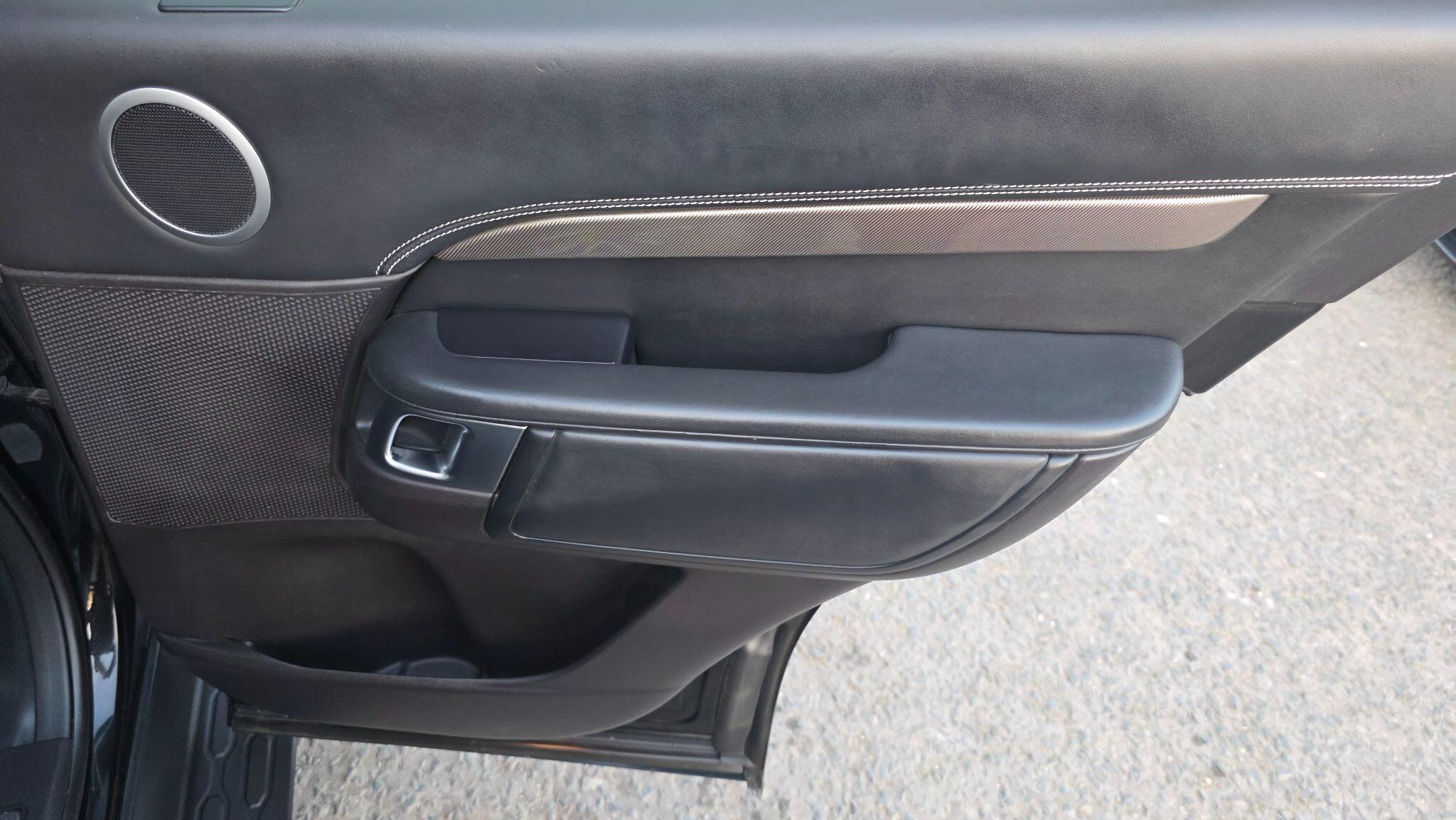 Land Rover Discovery - Image 33