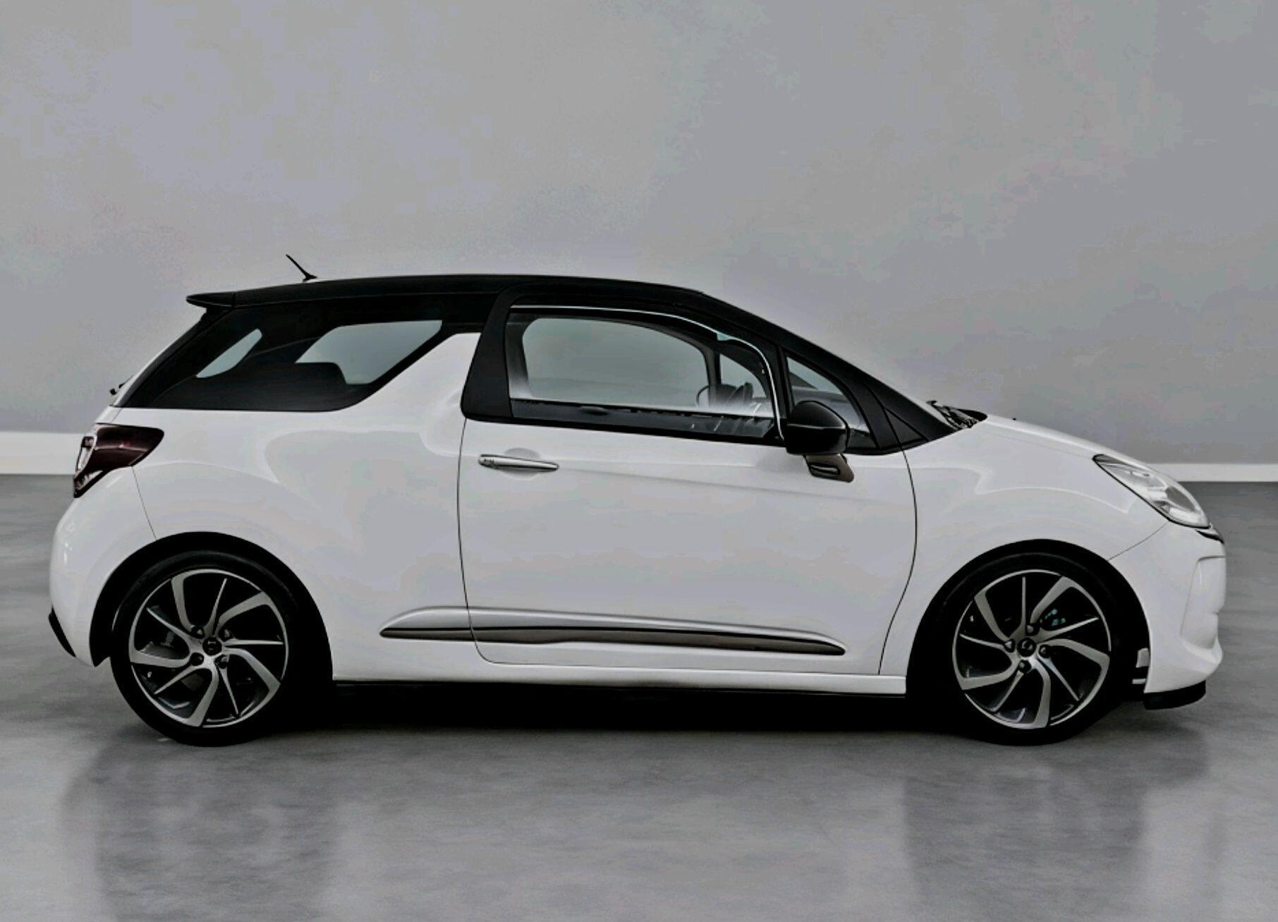 DS AUTOMOBILES DS 3 - Image 9
