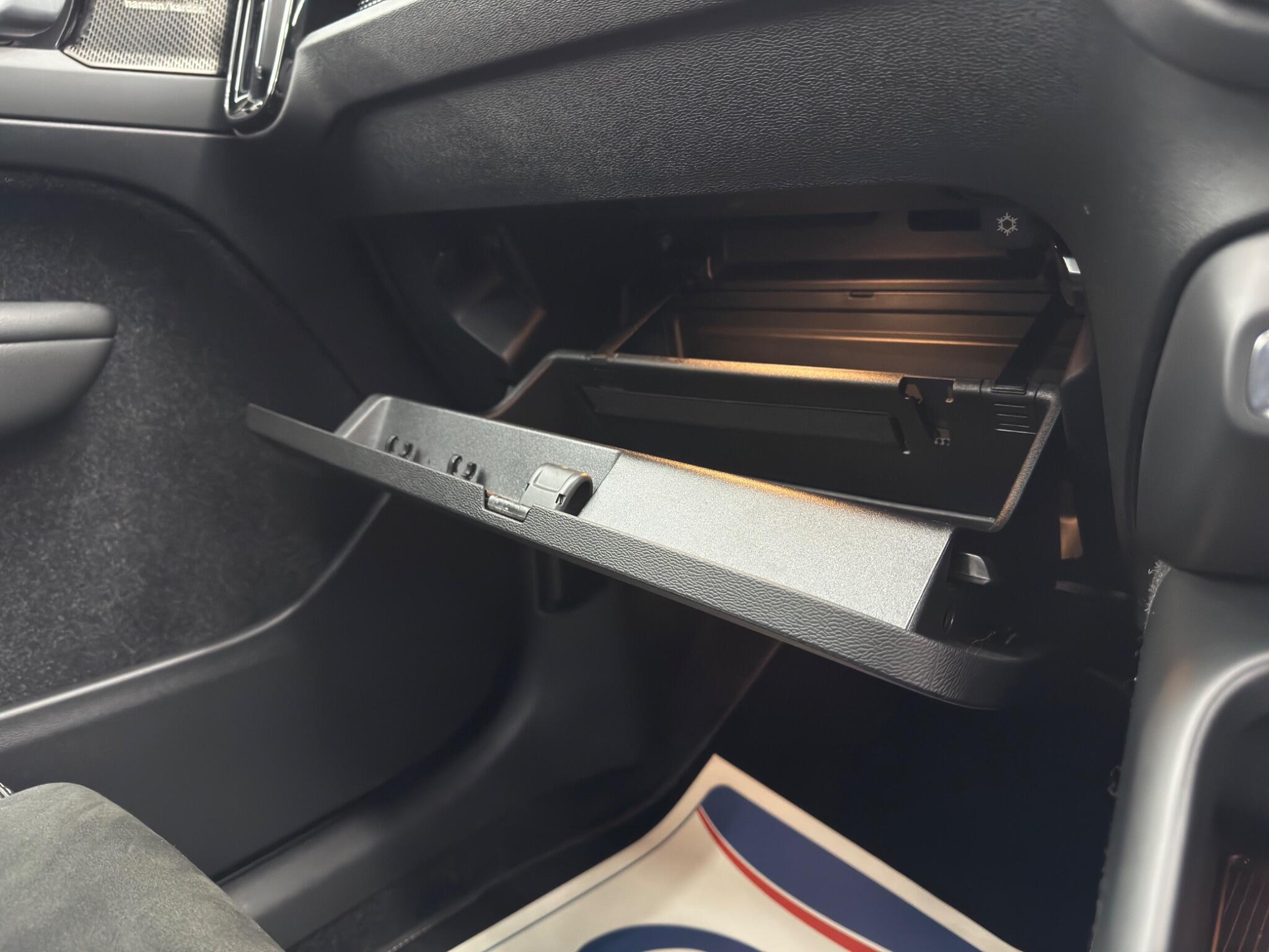 Volvo XC40 - Image 36