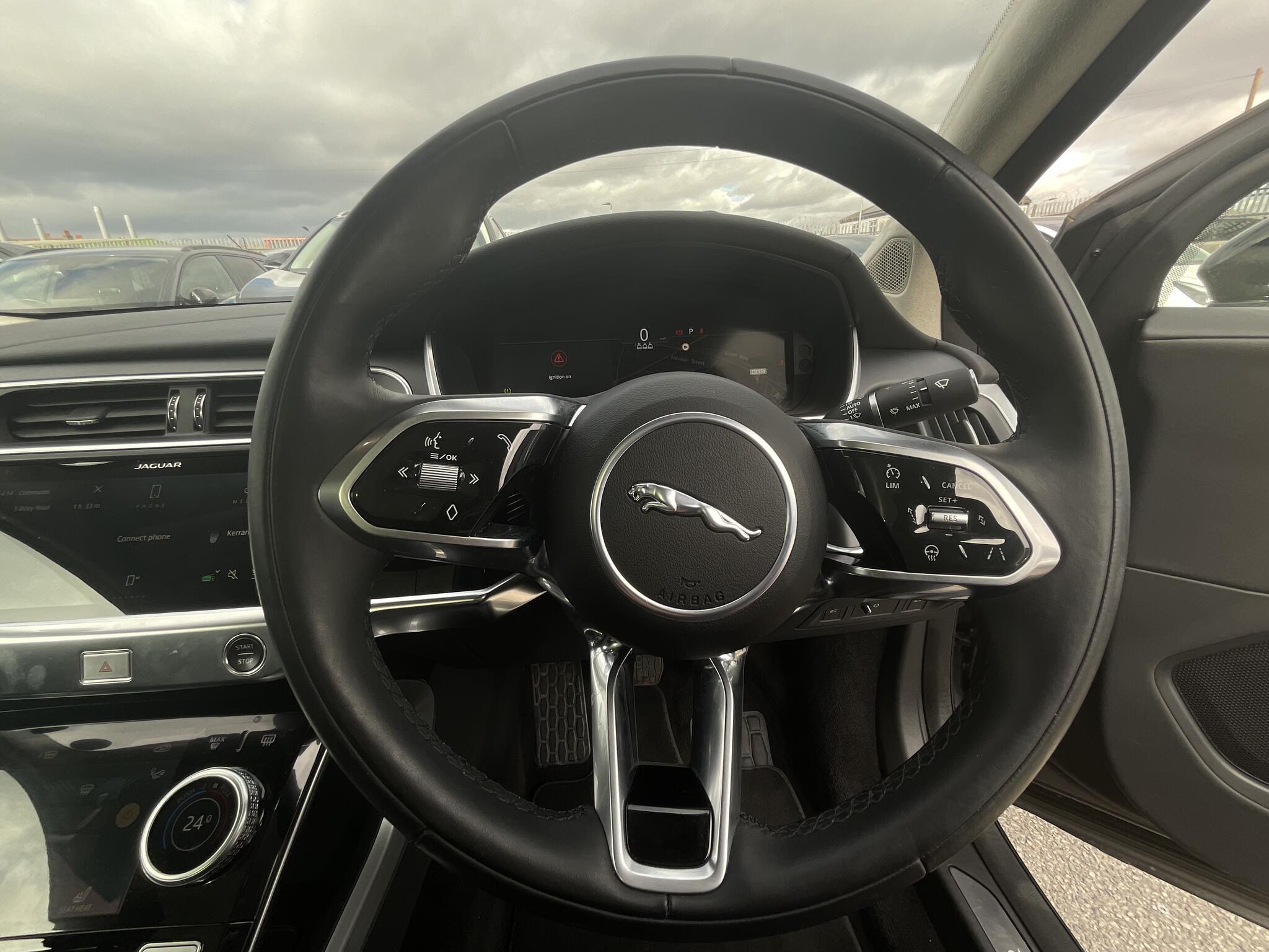 Jaguar I-Pace - Image 20
