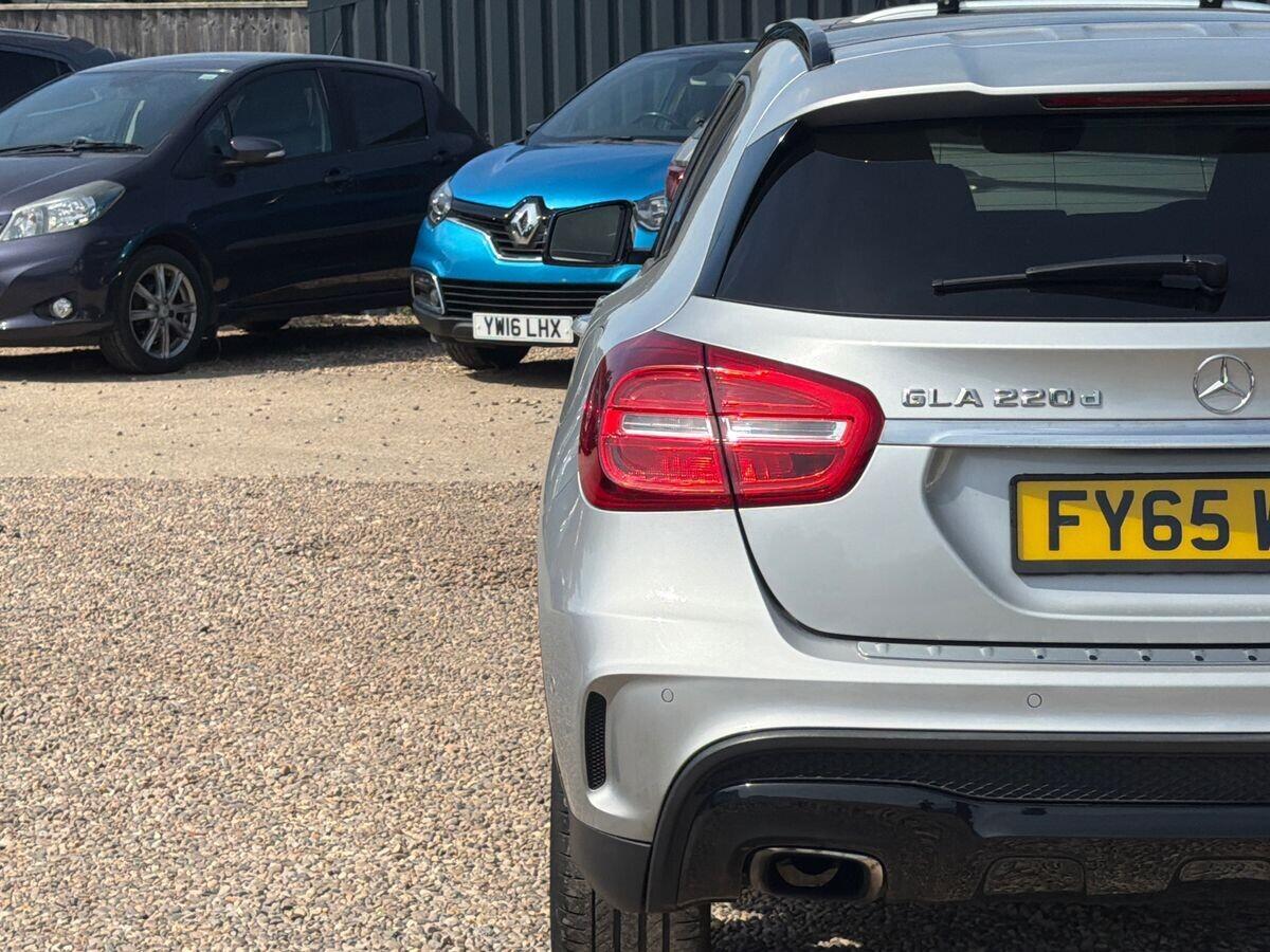 Mercedes-benz GLA - Image 14