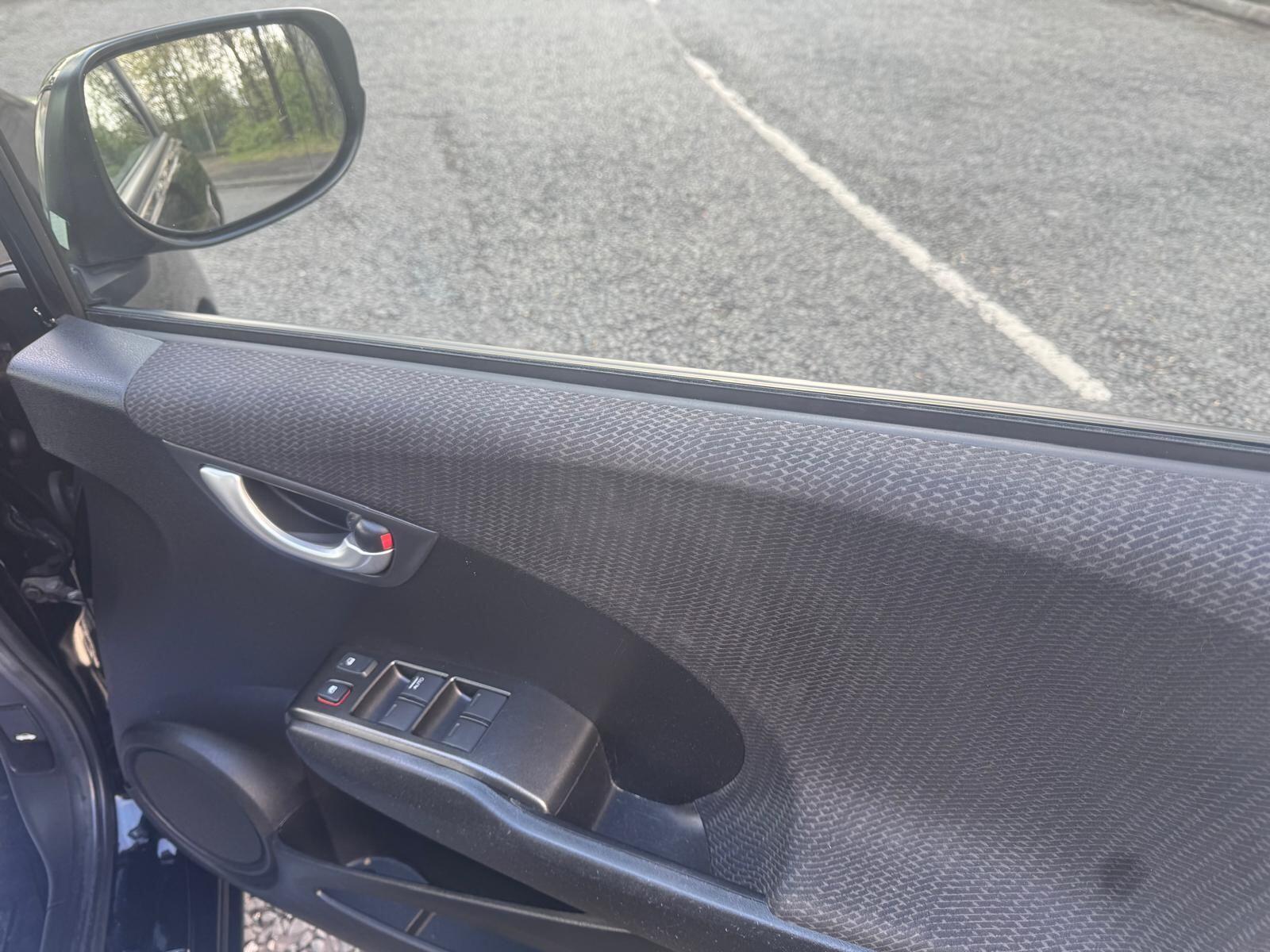 Honda Jazz - Image 9