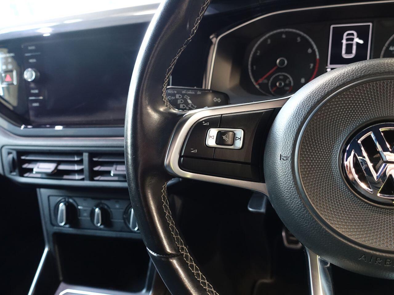 Volkswagen Polo - Image 14