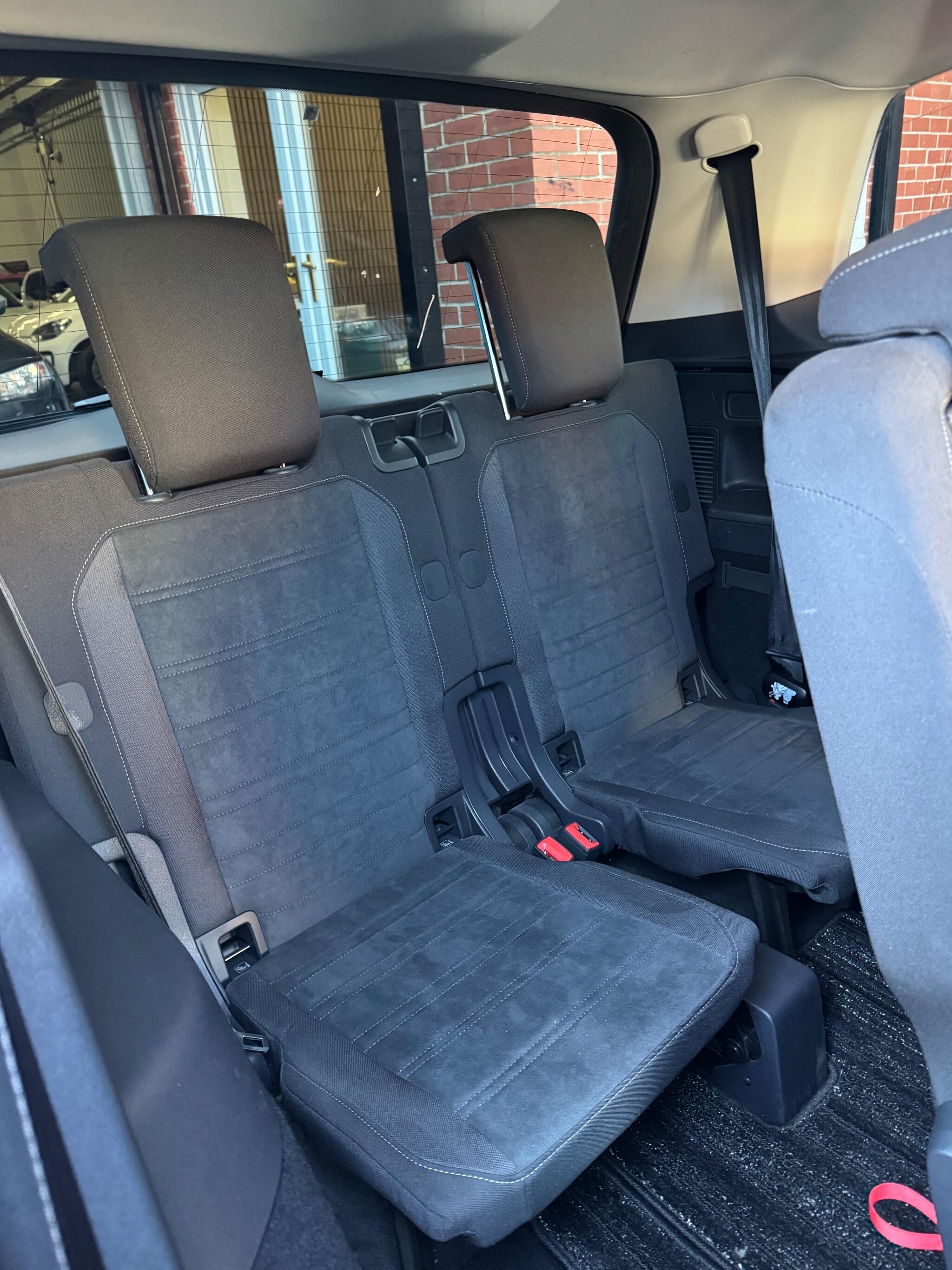 Volkswagen Touran - Image 39