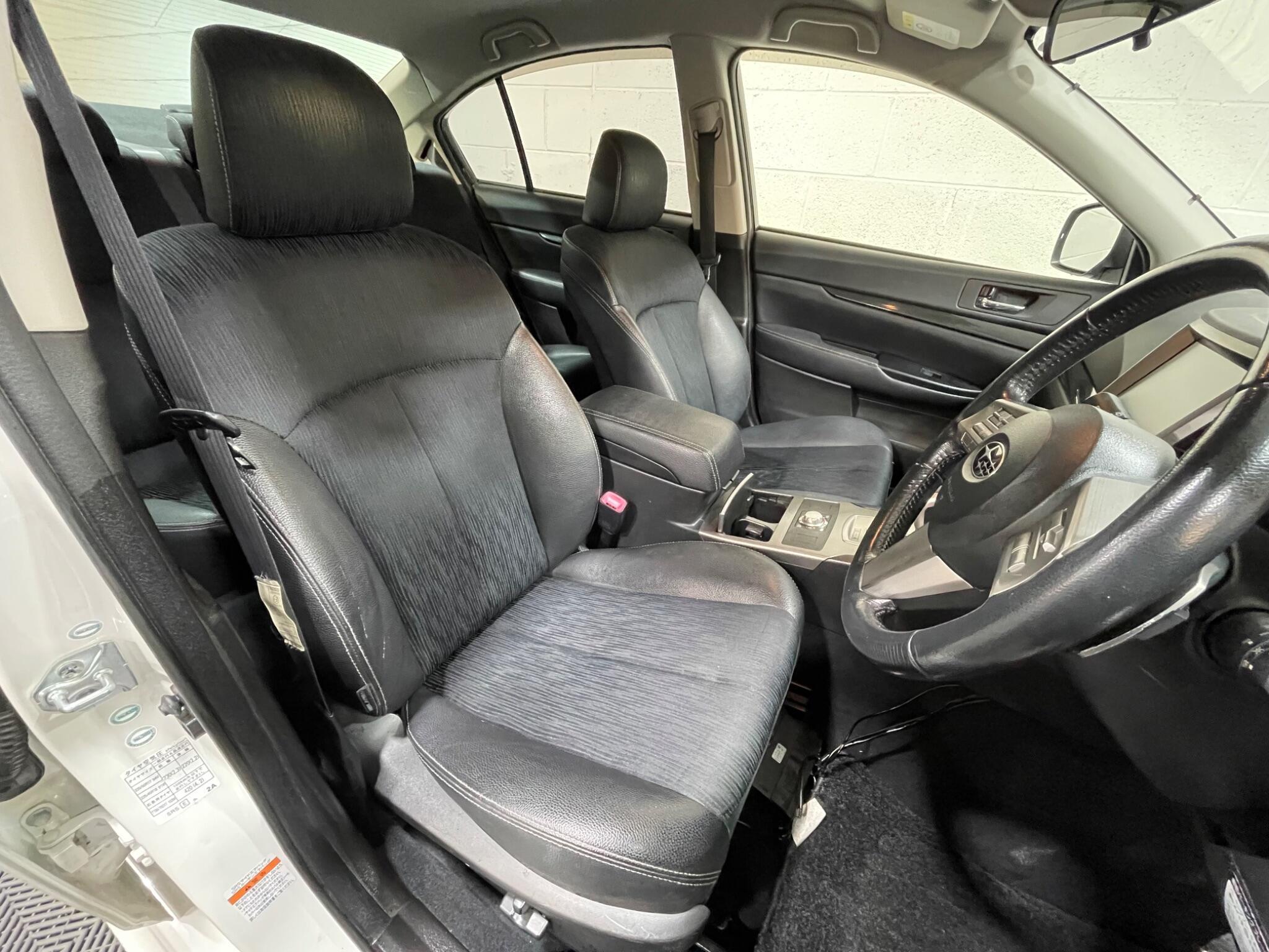 Subaru Legacy - Image 7