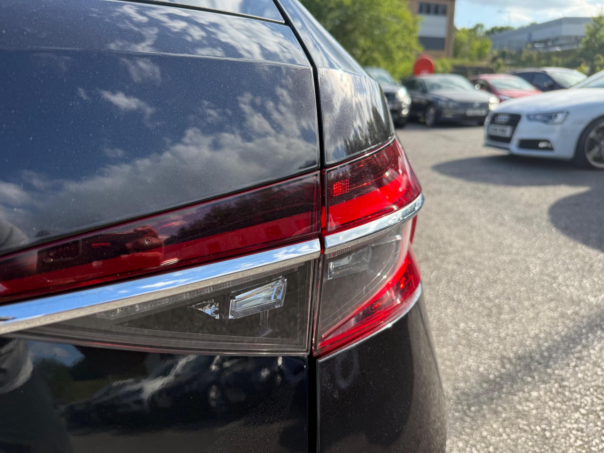 Skoda Superb - Image 17