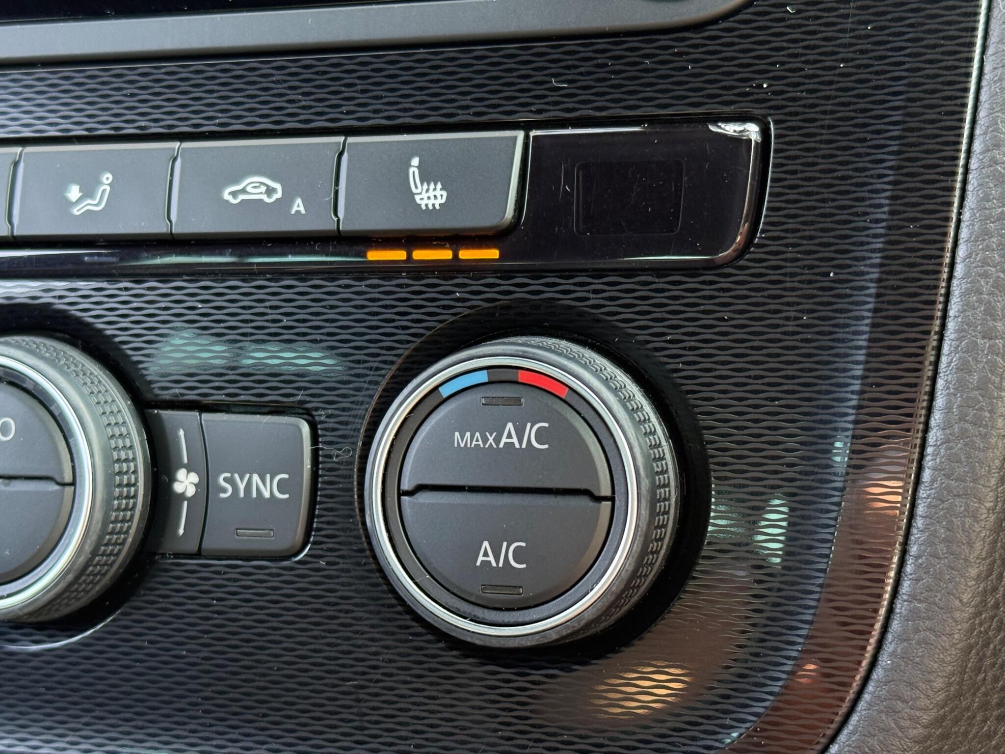 Volkswagen Scirocco - Image 29