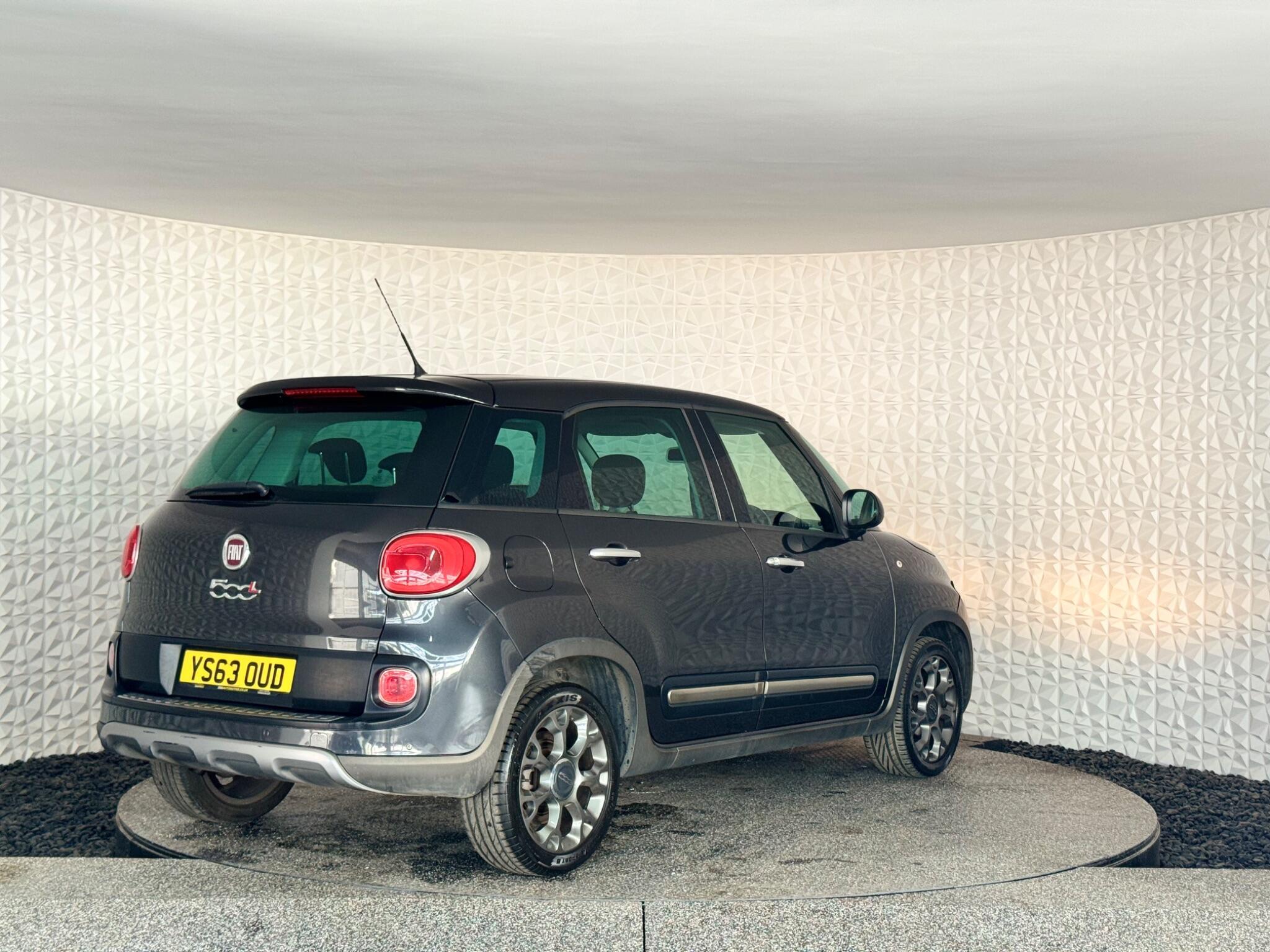 Fiat 500L - Image 20