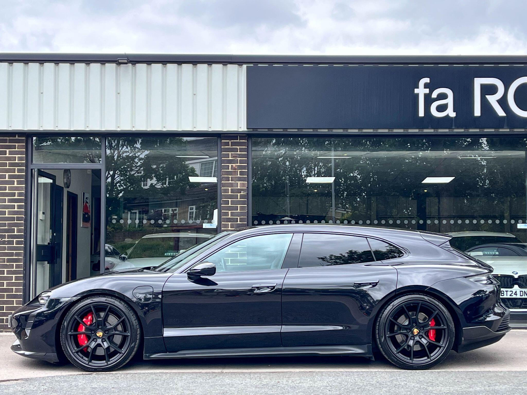 Porsche Taycan - Image 3