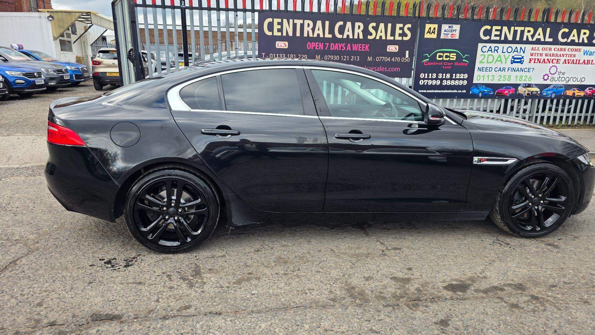 Jaguar XE - Image 10