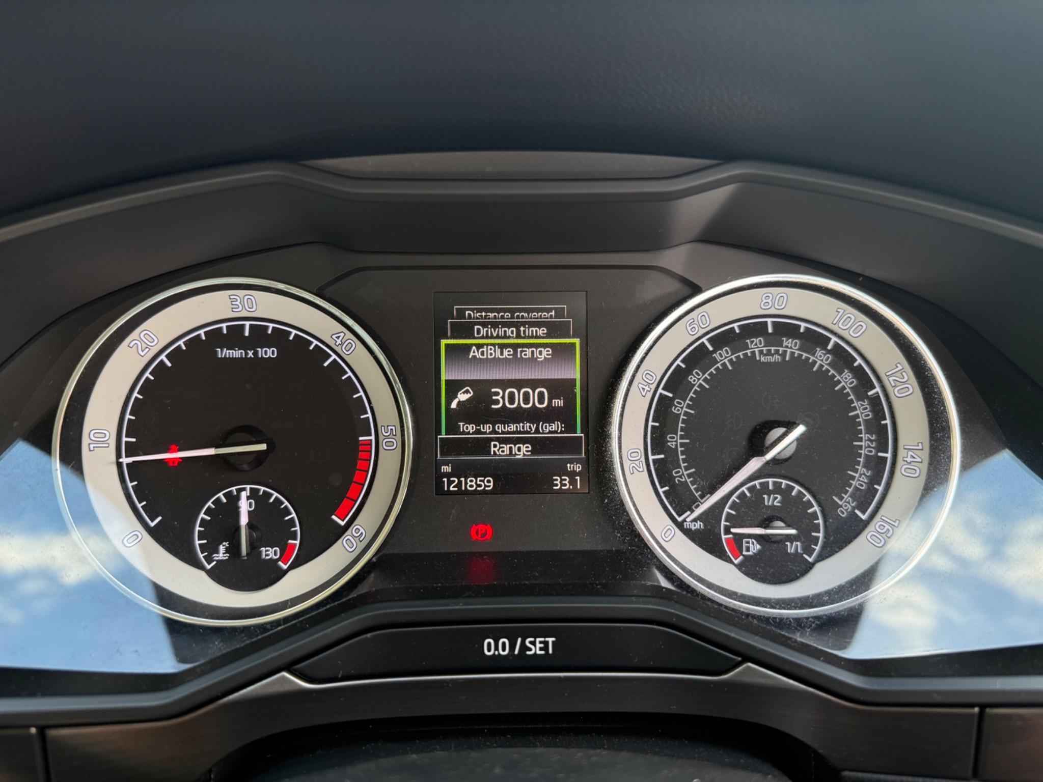 Skoda Superb - Image 28