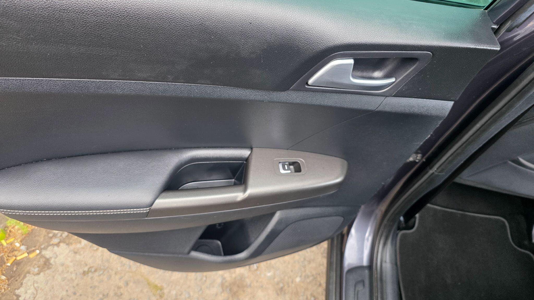 Kia Sportage - Image 39